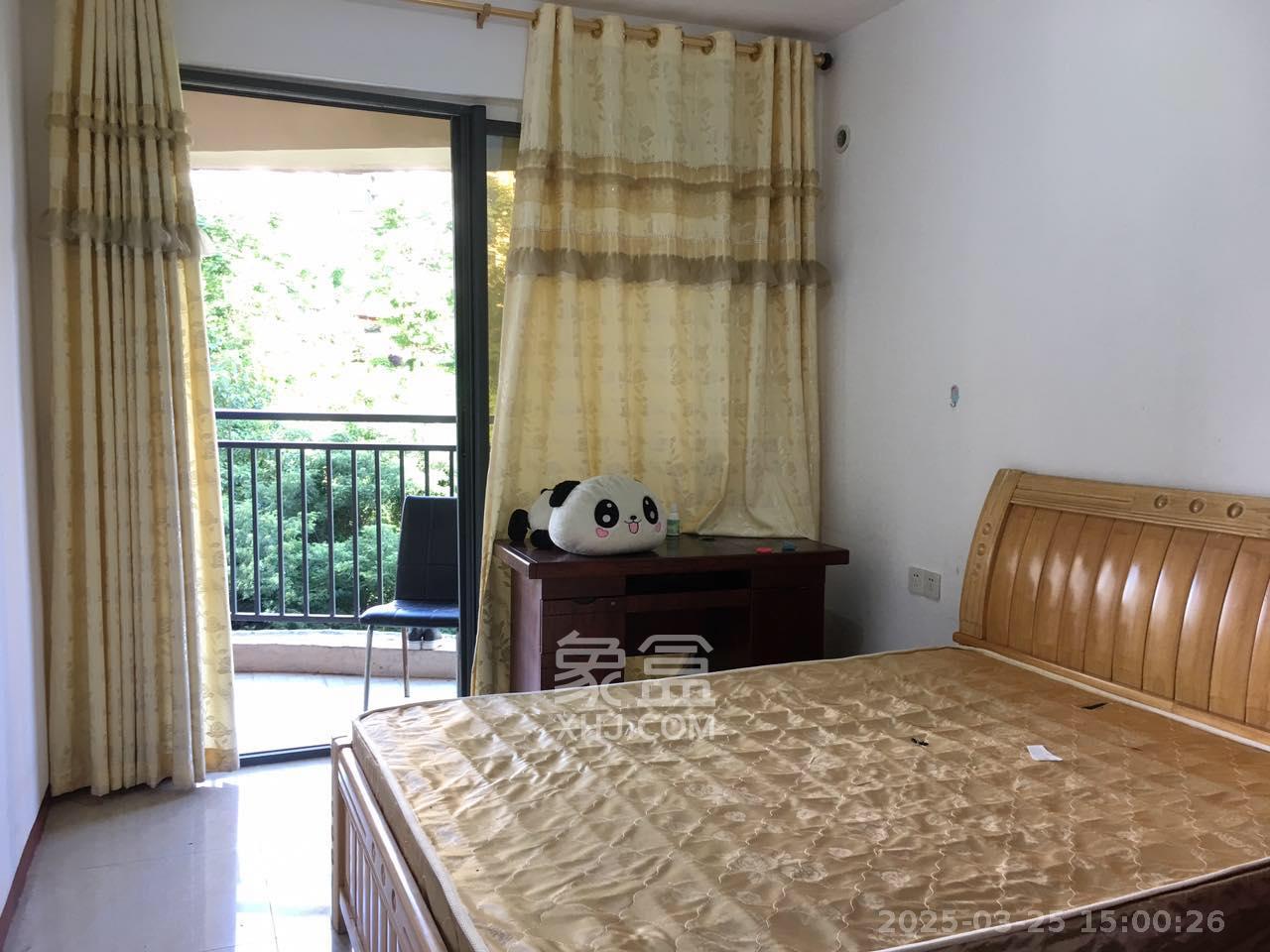 保利麓谷林语C区  3室2厅1卫   2600.00元/月室内图