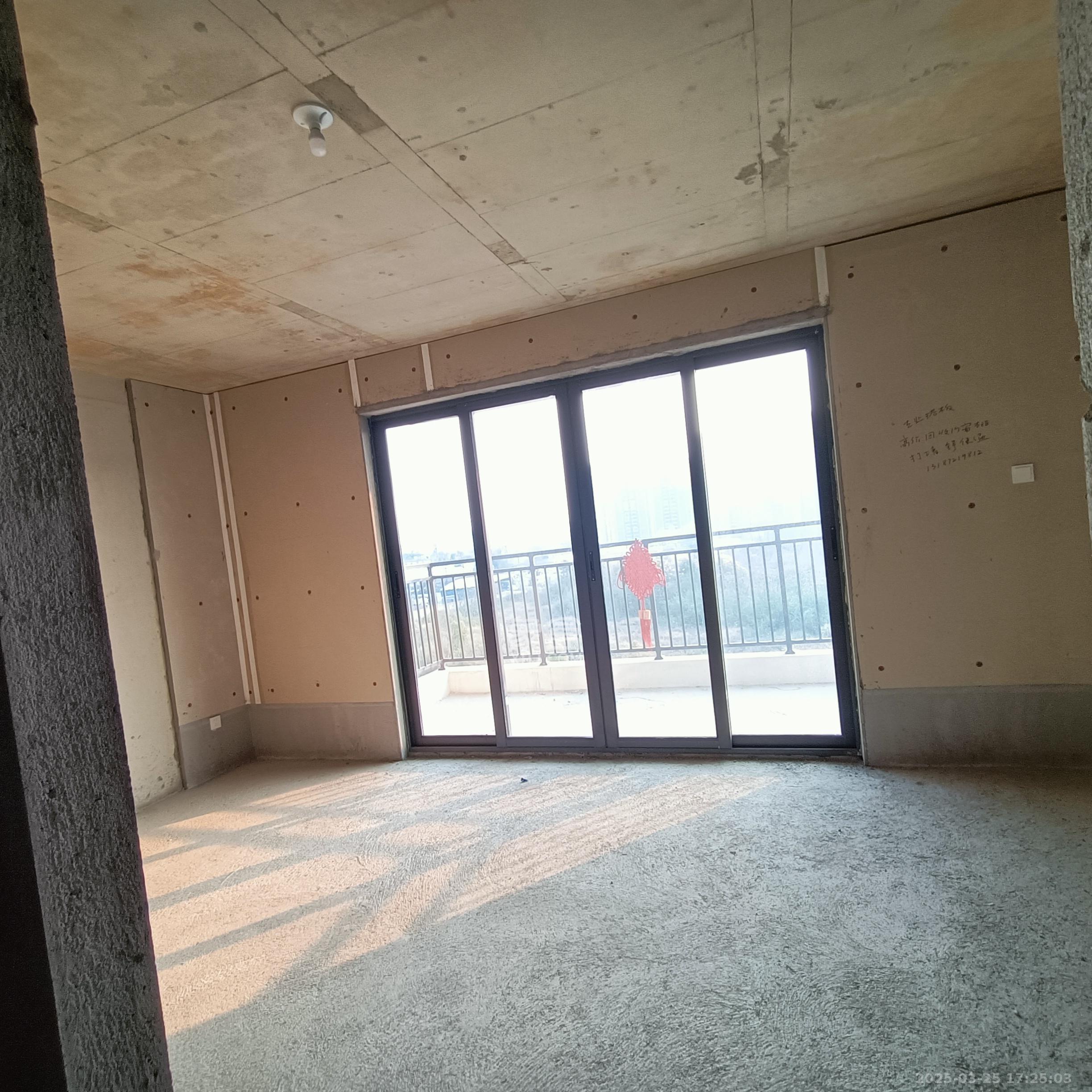和顺府  5室2厅2卫   1300.00元/月室内图