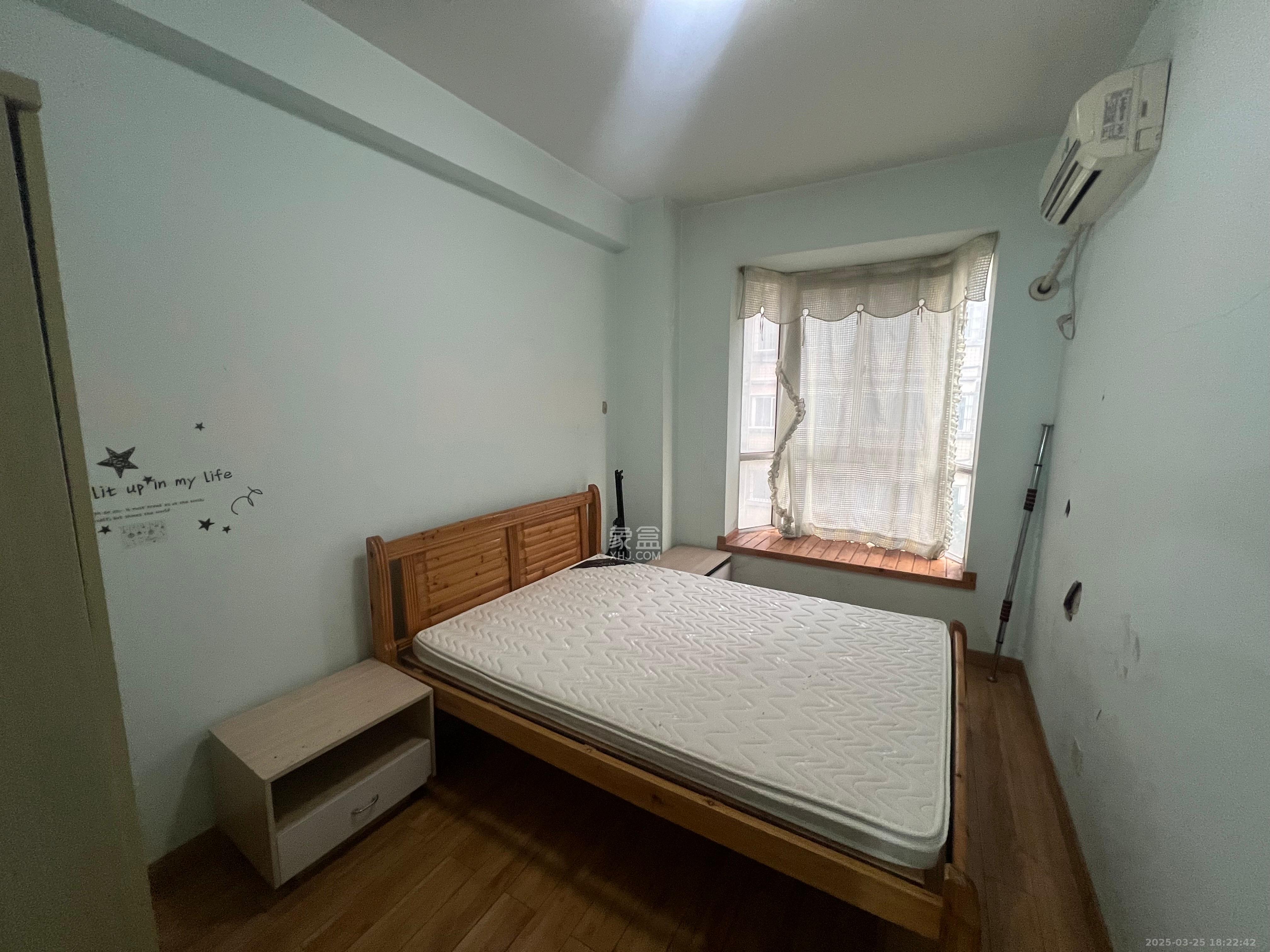 都市春天 2室2厅1卫 1800.0元/月 都市春天 2室2厅1卫 1800.0元/月室内图