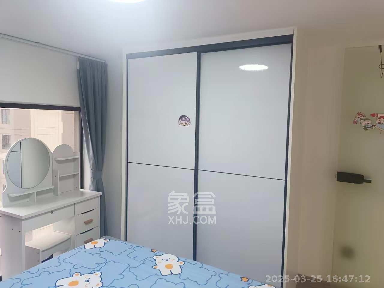 卓越江岸  2室1厅1卫    2300.0元/月室内图