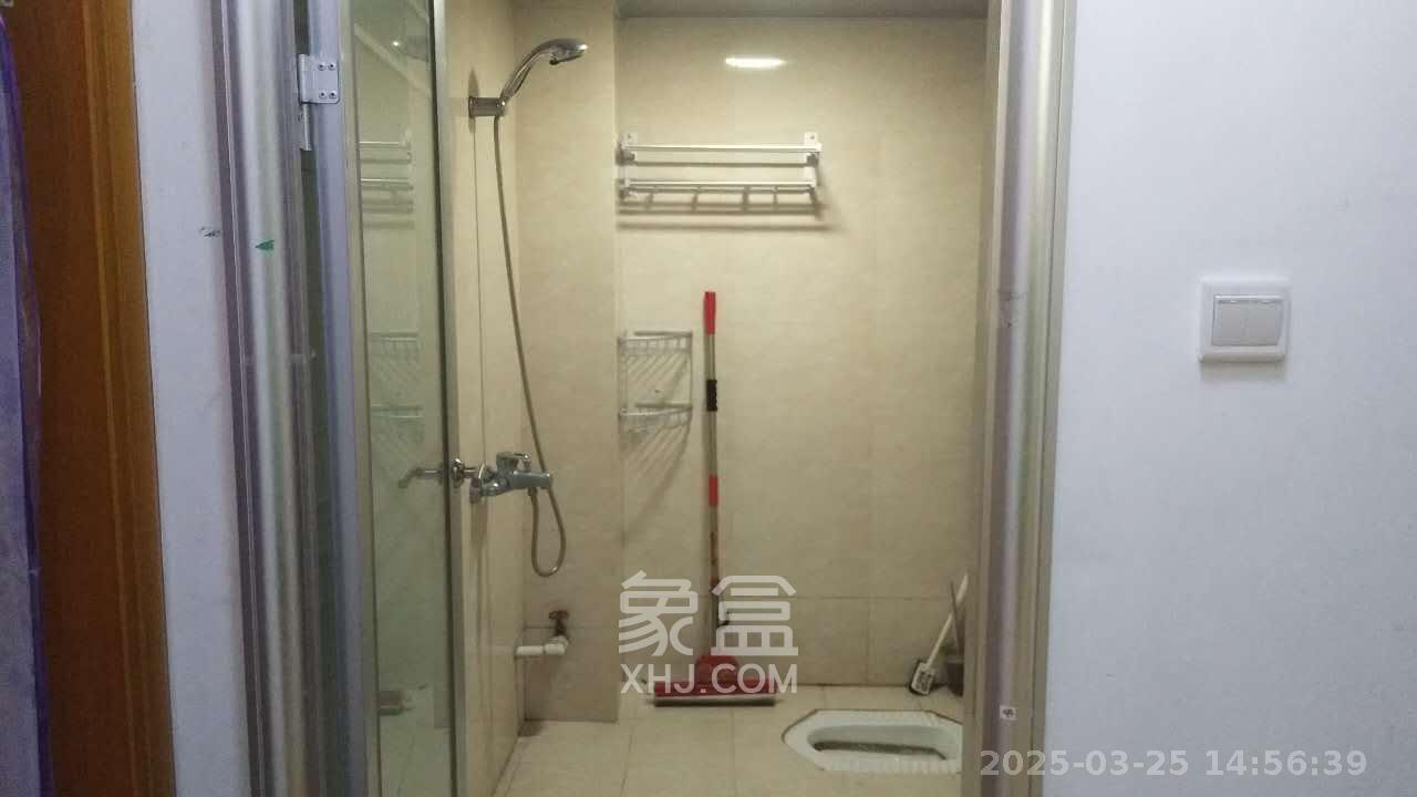 保利麓谷林语A区  1室2厅1卫   850.00元/月室内图