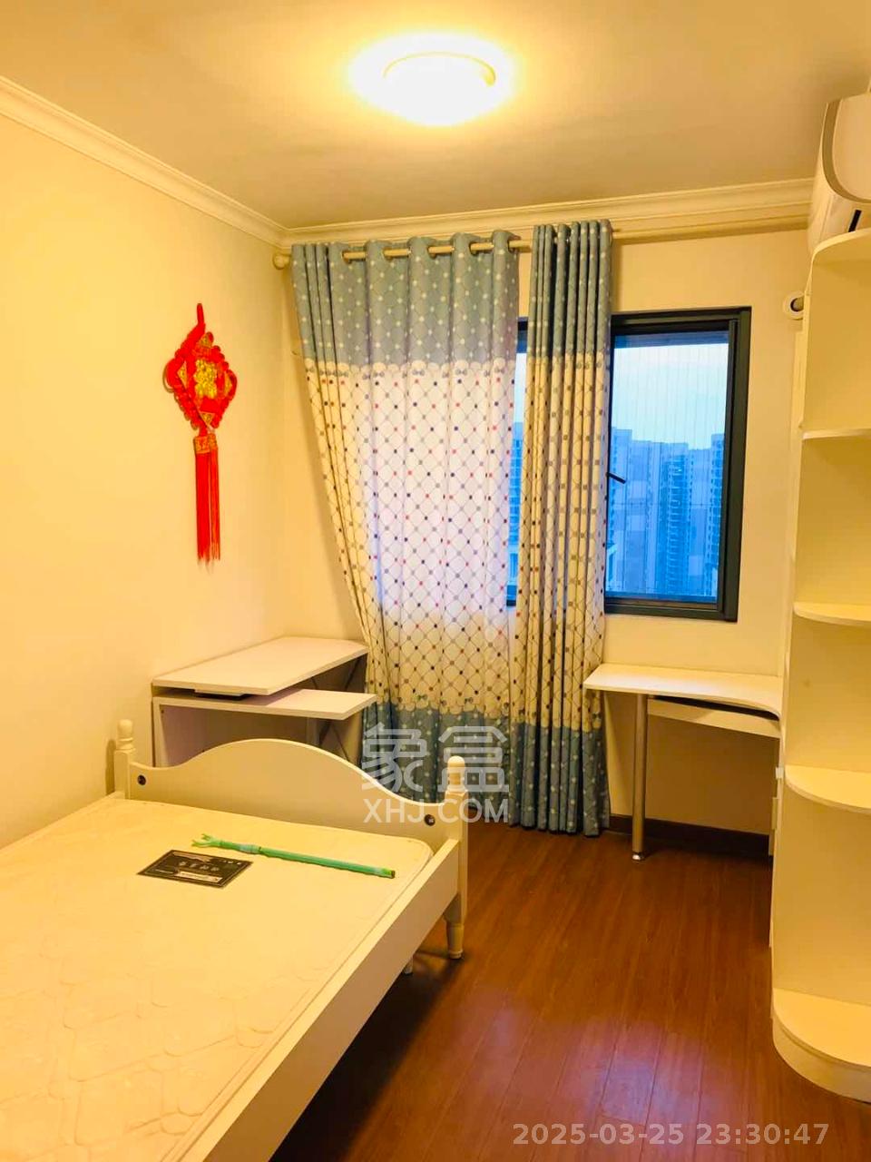 万科城市花园  3室2厅2卫   2500.00元/月室内图