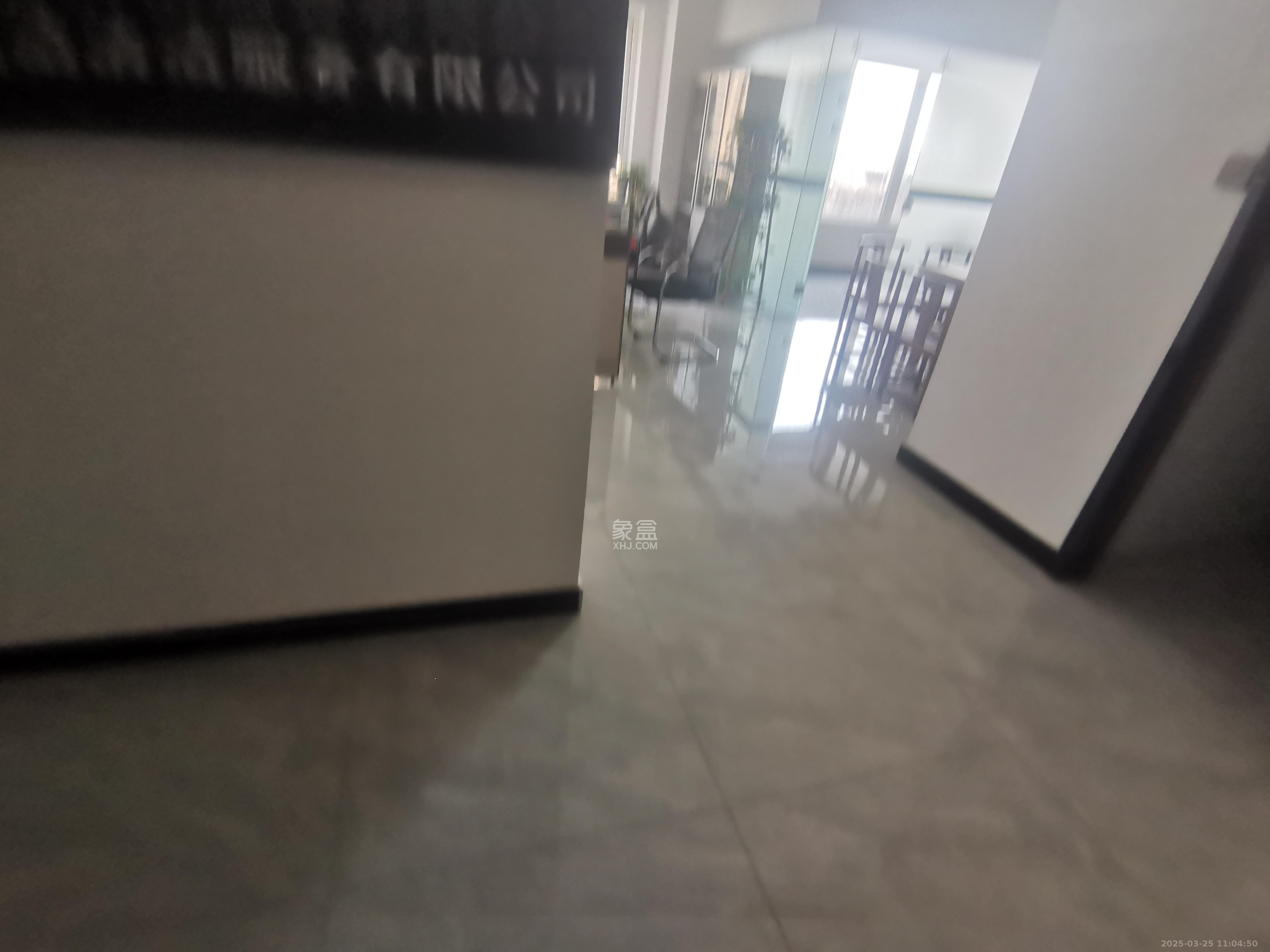 保利香槟国际  1室0厅0卫   1400.00元/月