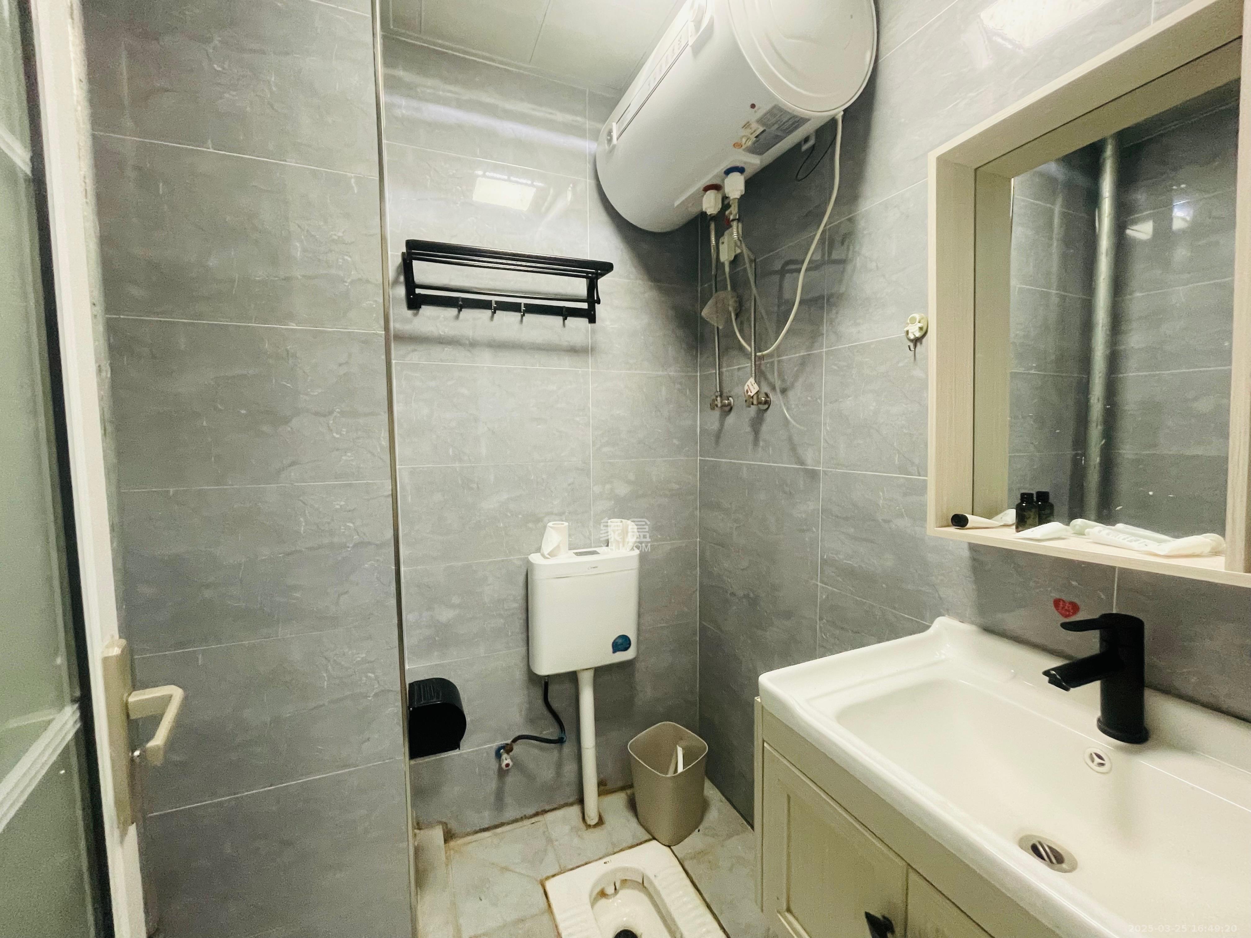 洋湖时代  1室1厅1卫    1300.0元/月 洋湖时代  1室1厅1卫    1300.0元/月室内图