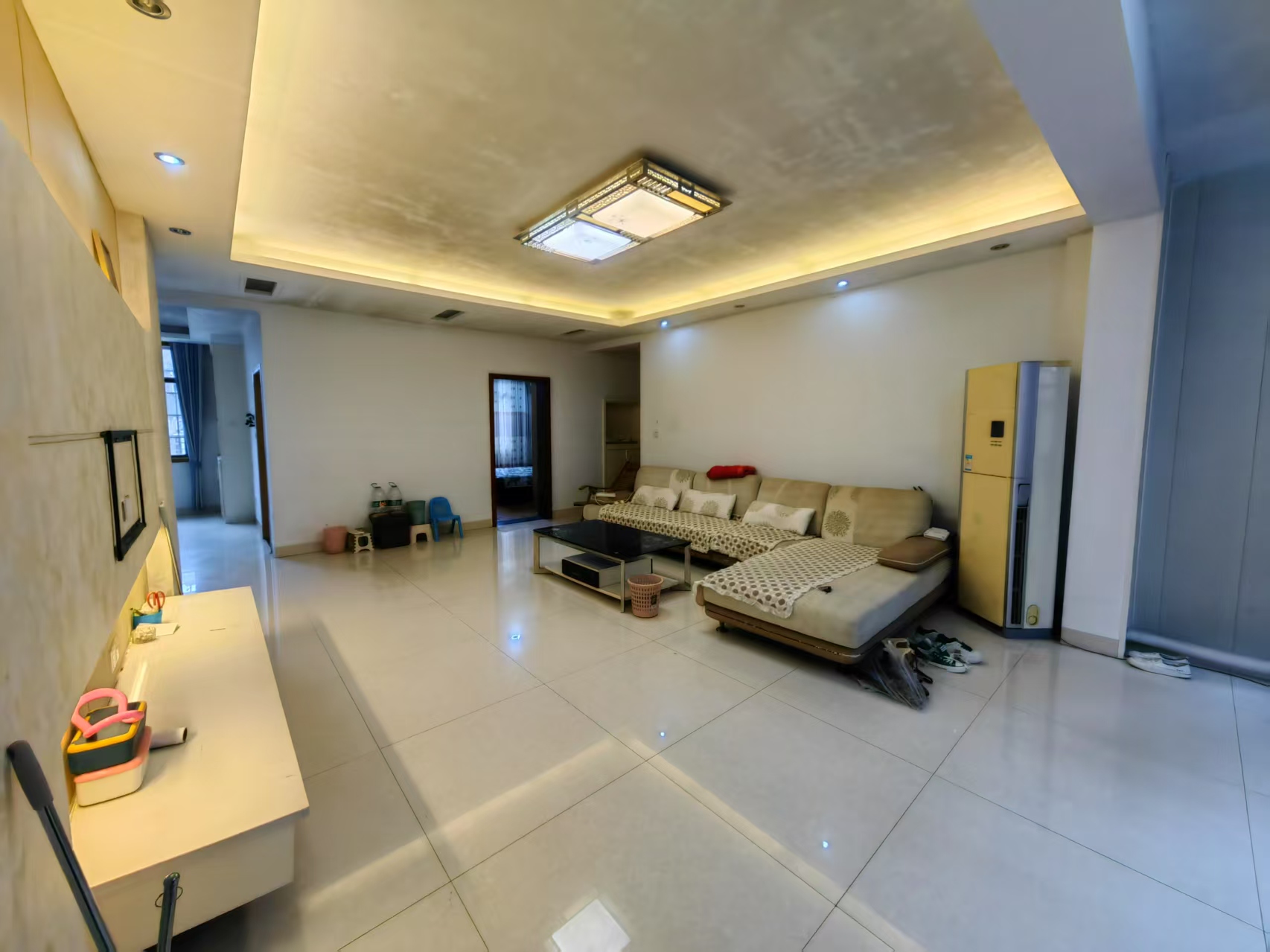 园林苑 4室2厅2卫 2080.0元/月 园林苑 4室2厅2卫 2080.0元/月室内图