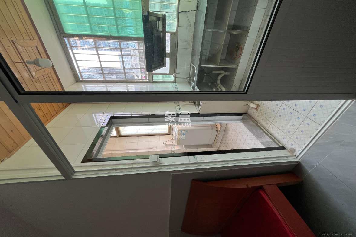 柏家塘小区  3室1厅1卫    2400.0元/月 柏家塘小区  3室1厅1卫    2400.0元/月室内图