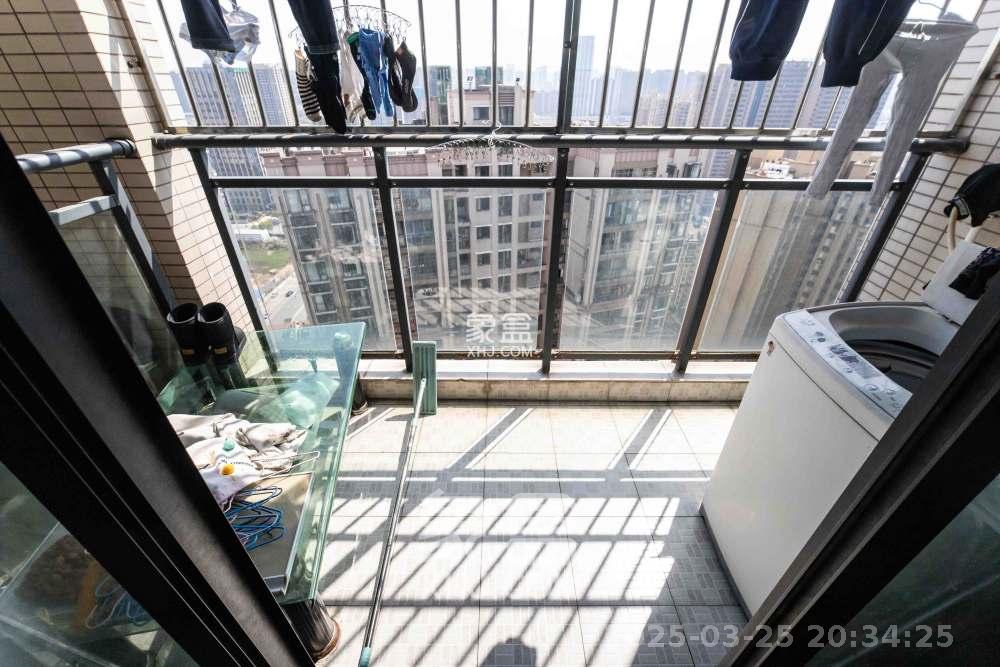 鸿基橄榄君庭  3室2厅1卫   2600.00元/月室内图