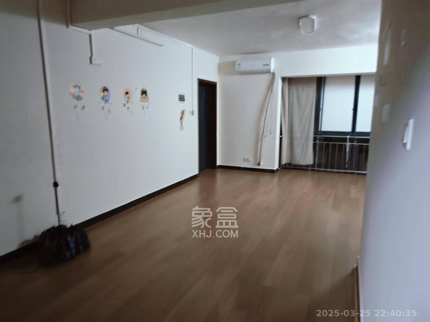 东方新城  2室2厅1卫   2200.00元/月室内图