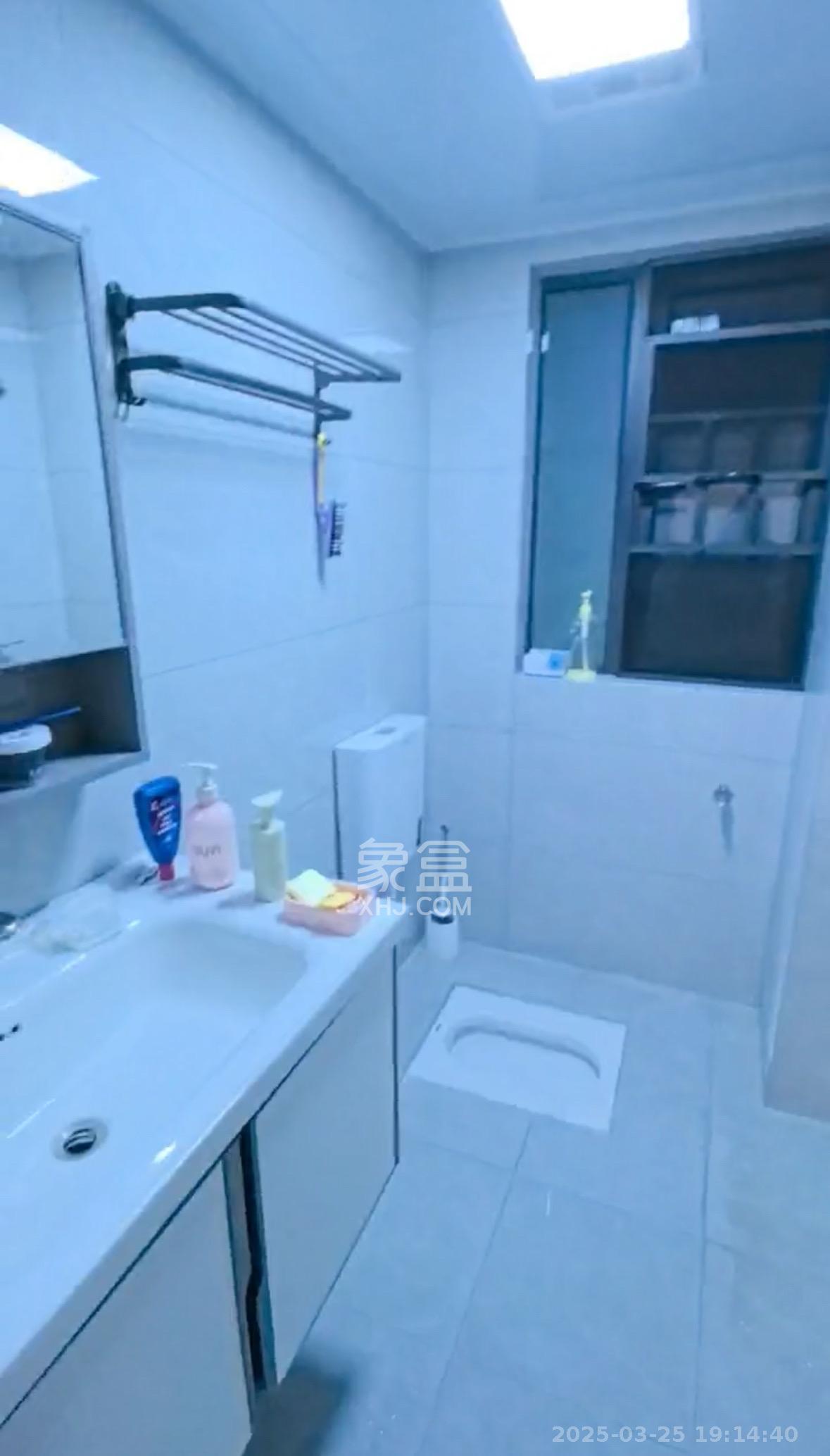 金南家园三期 1室2厅1卫 2200.0元/月 金南家园三期 1室2厅1卫 2200.0元/月室内图