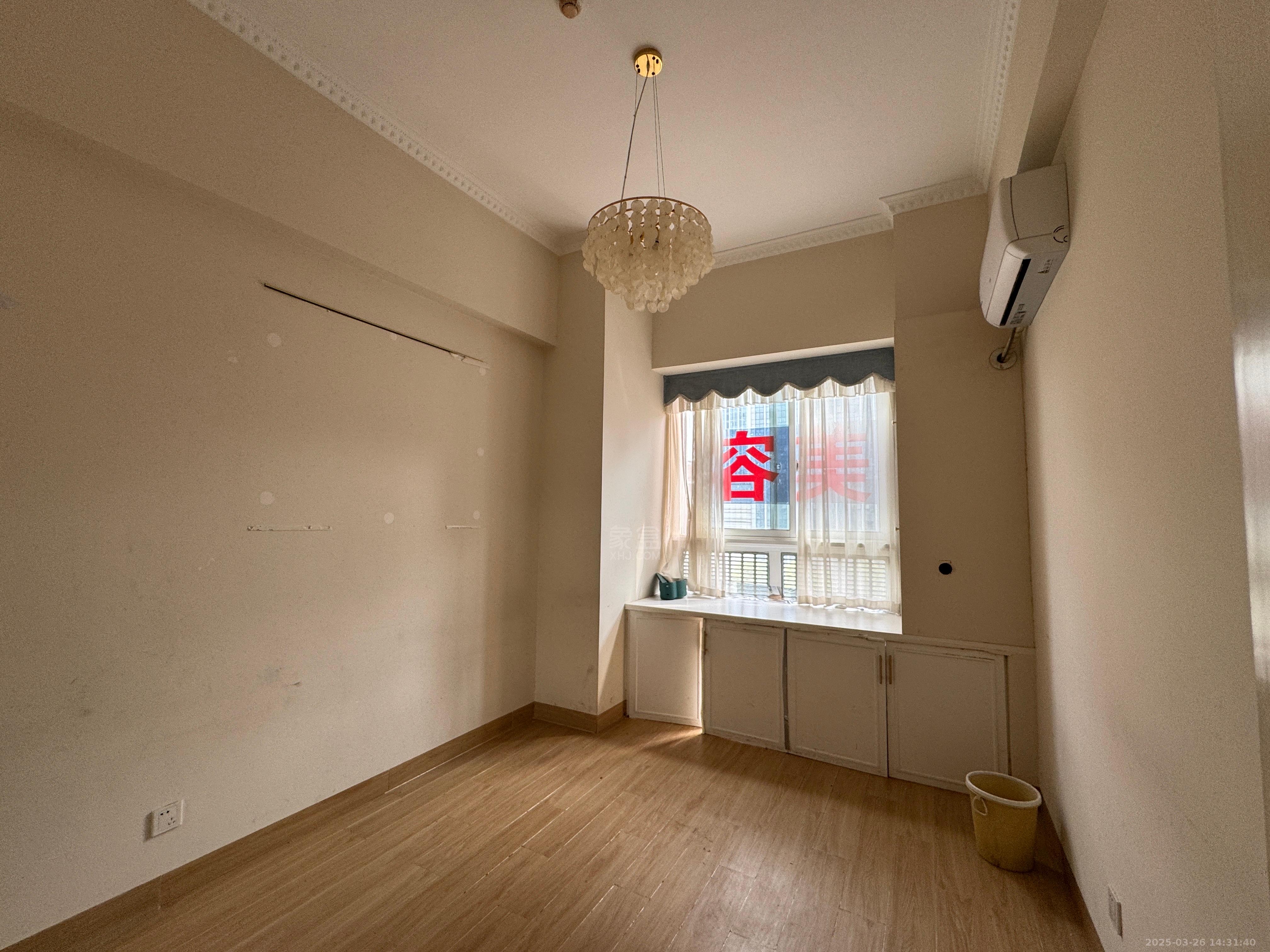 尚格广场 1室1厅1卫 1800.0元/月 尚格广场 1室1厅1卫 1800.0元/月室内图