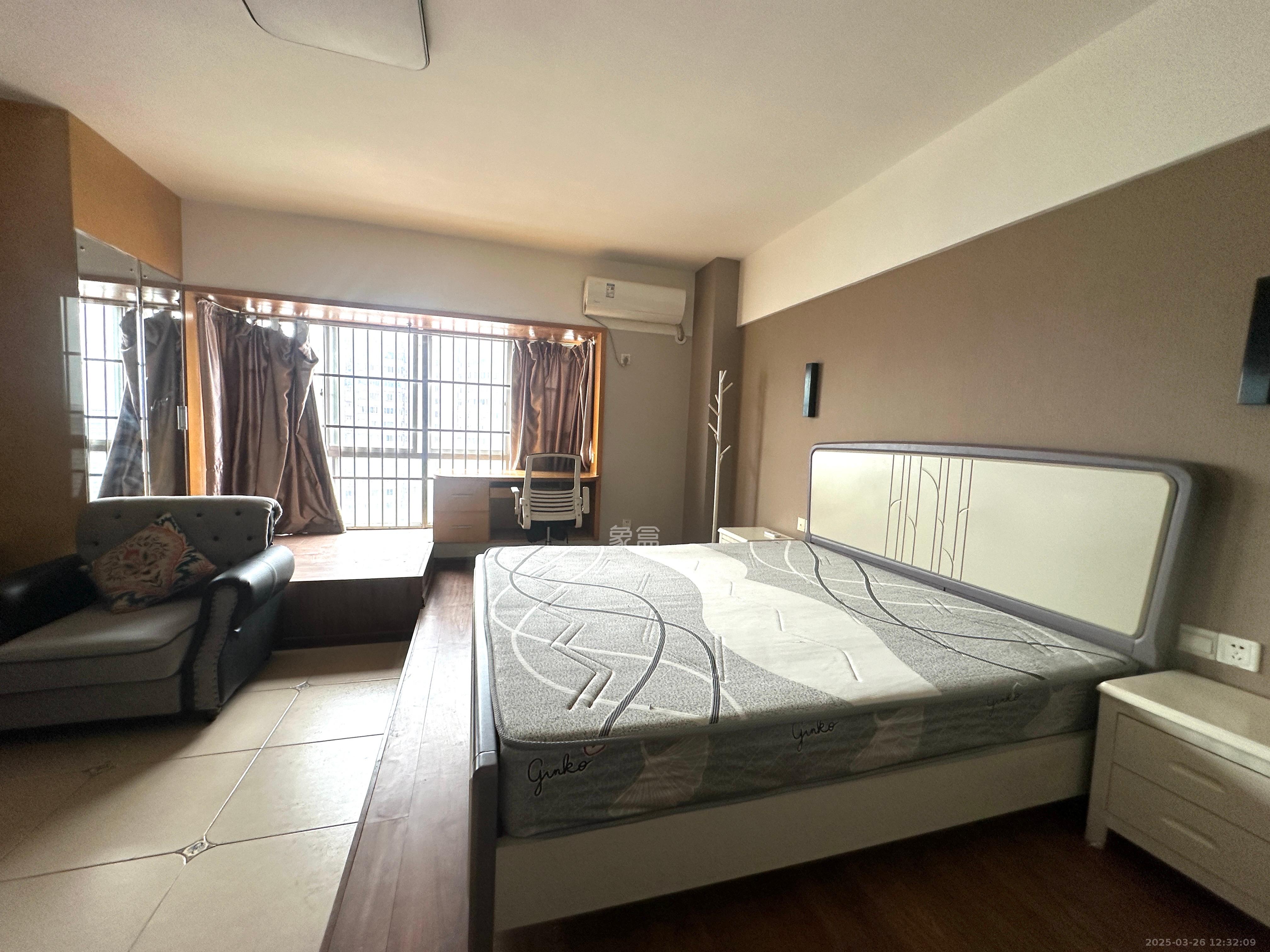鸿盛大厦  1室1厅1卫   1800.00元/月室内图