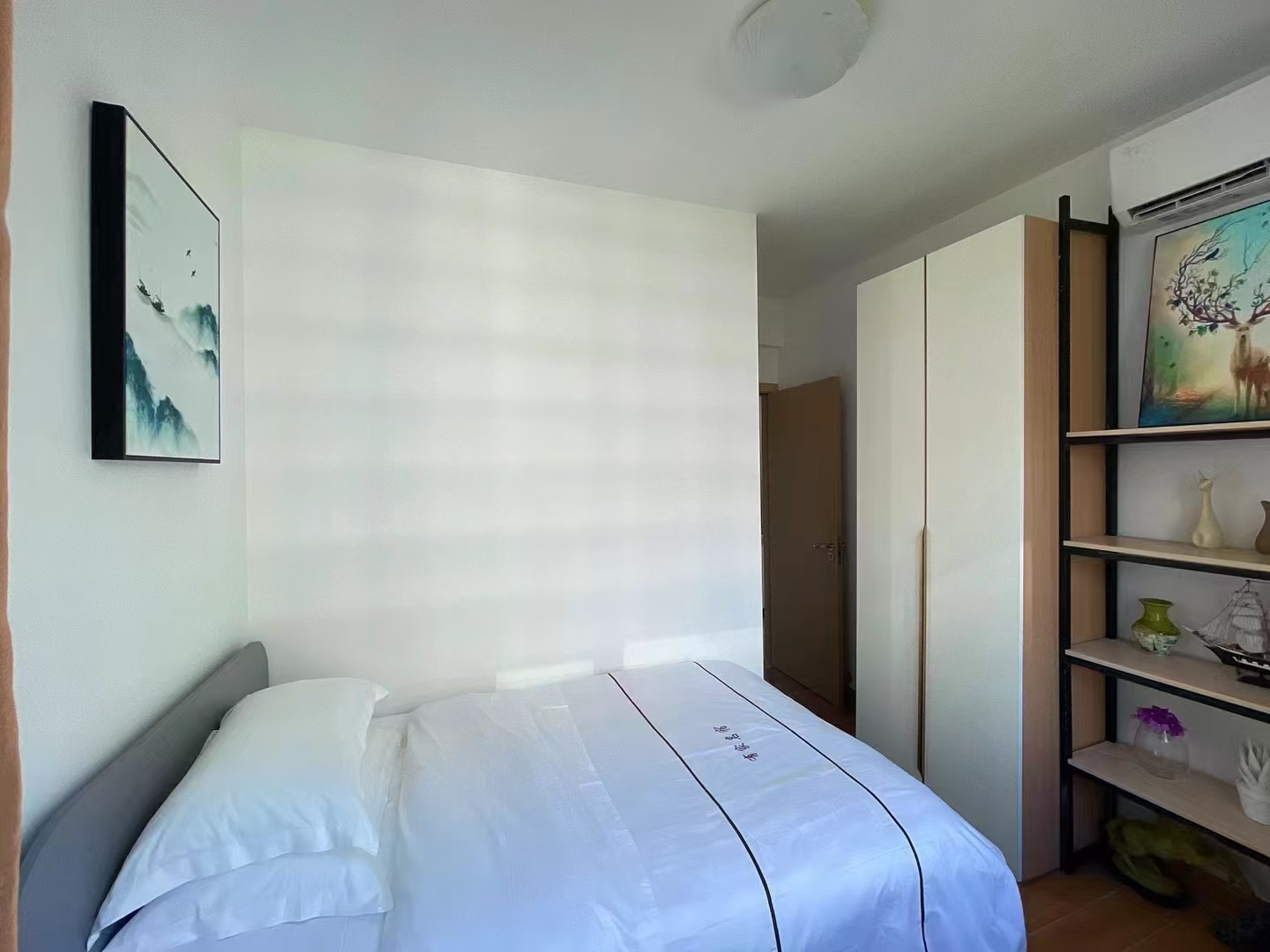 首开美墅湾 3室2厅2卫 2800.0元/月 首开美墅湾 3室2厅2卫 2800.0元/月室内图