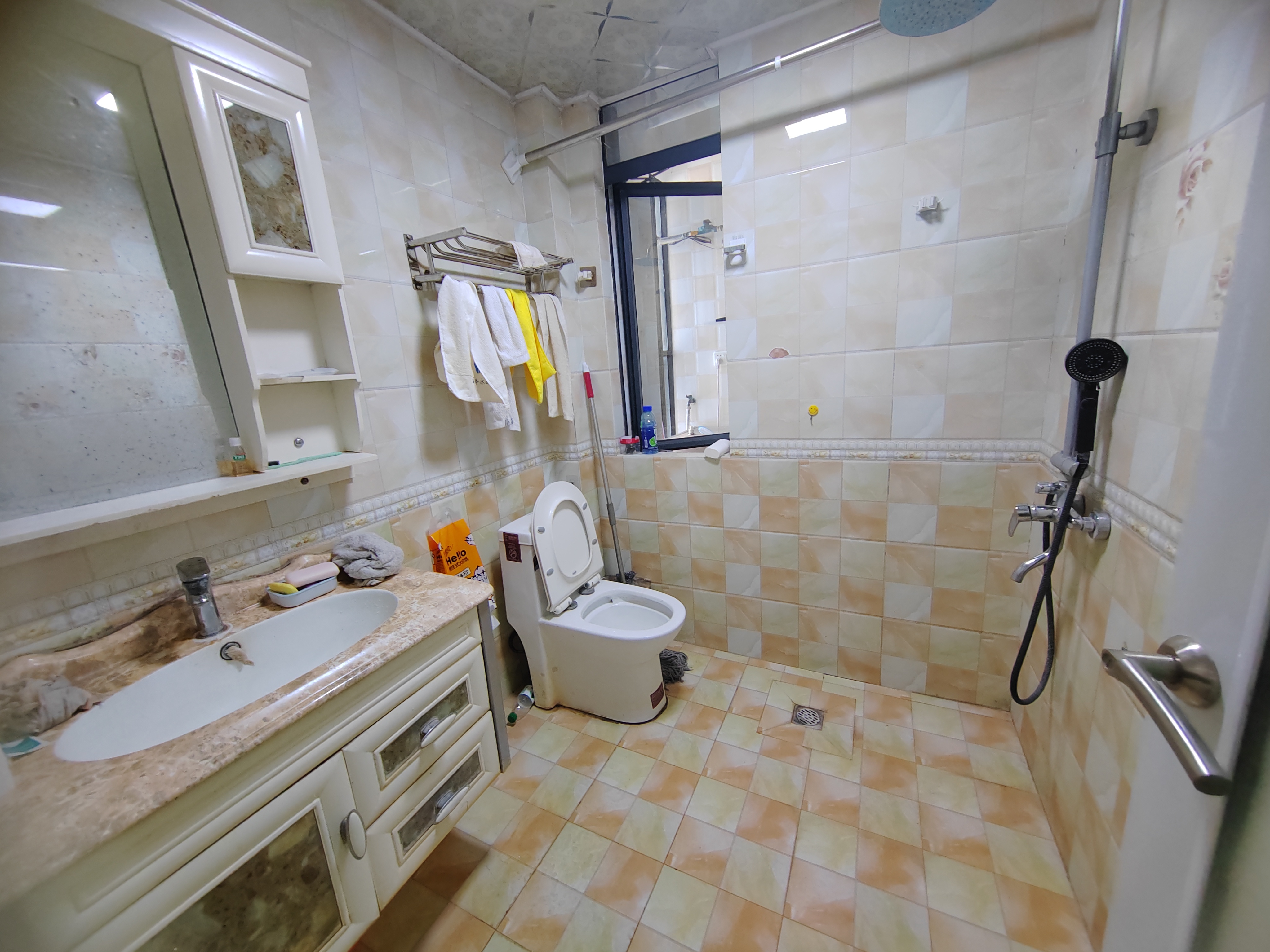 嘉景庭院 1室2厅1卫 95.0万 嘉景庭院 1室2厅1卫 95.0万客厅