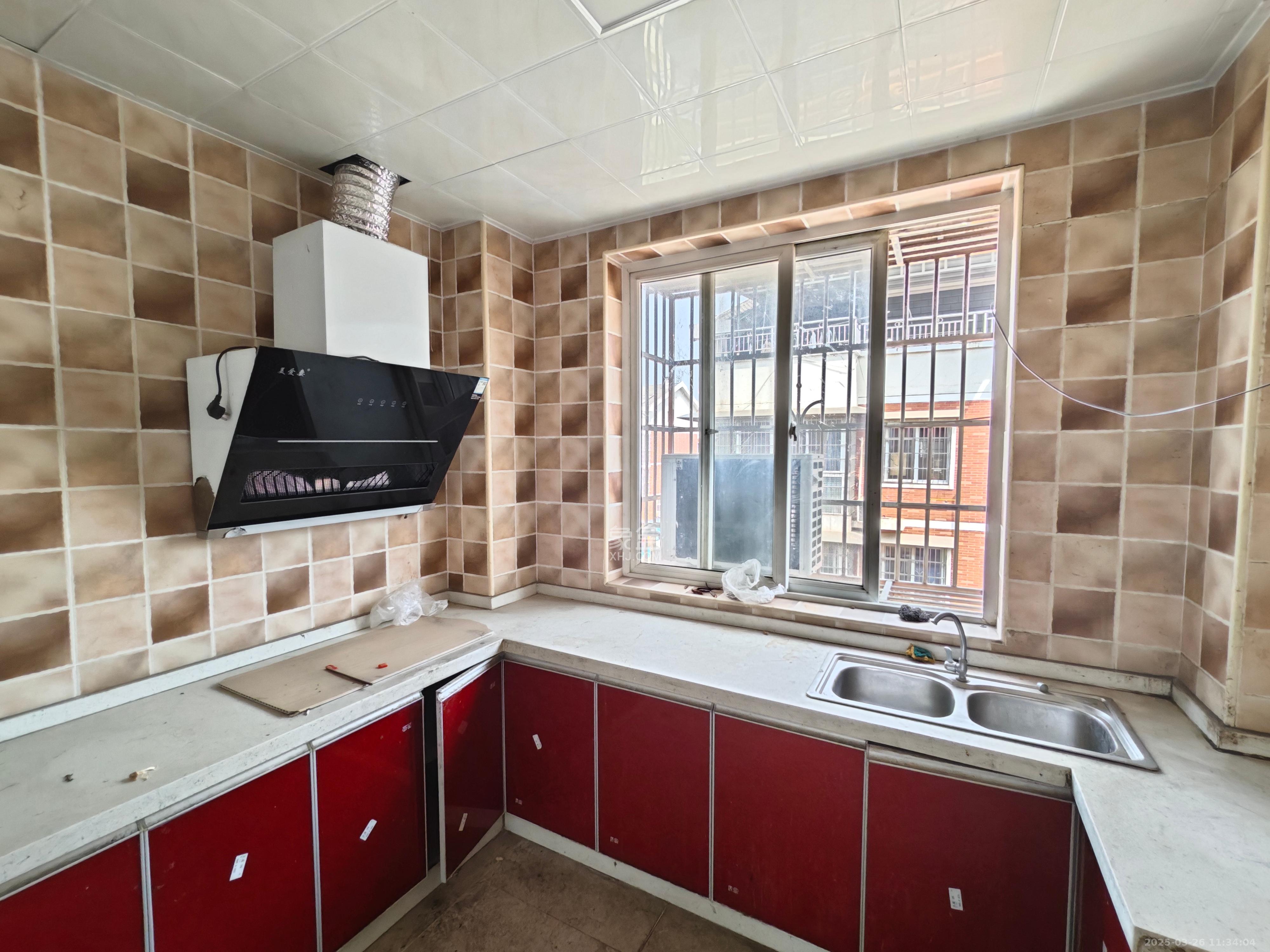 金鹰机电大市场  4室2厅1卫    1300.0元/月室内图