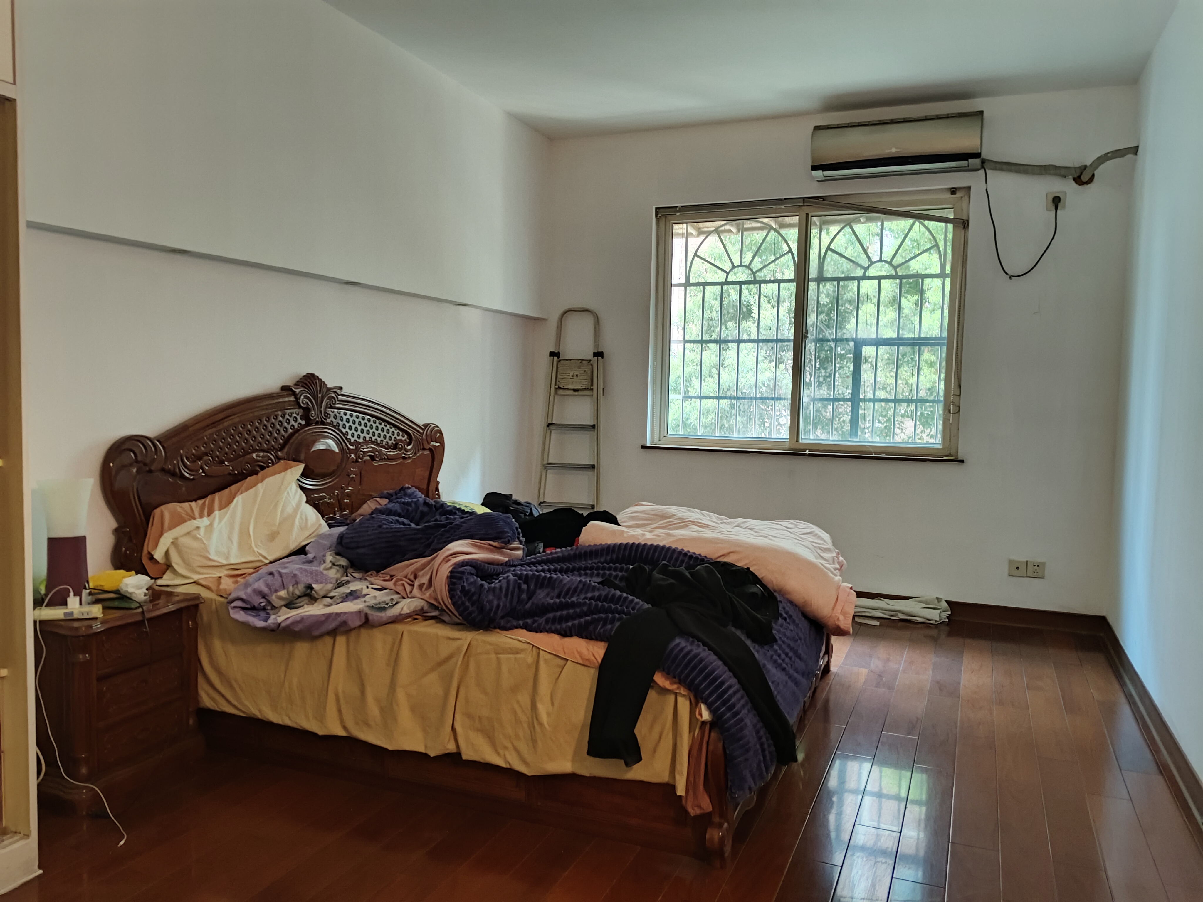 湘银小区 4室2厅1卫 58.0万 湘银小区 4室2厅1卫 58.0万室内图