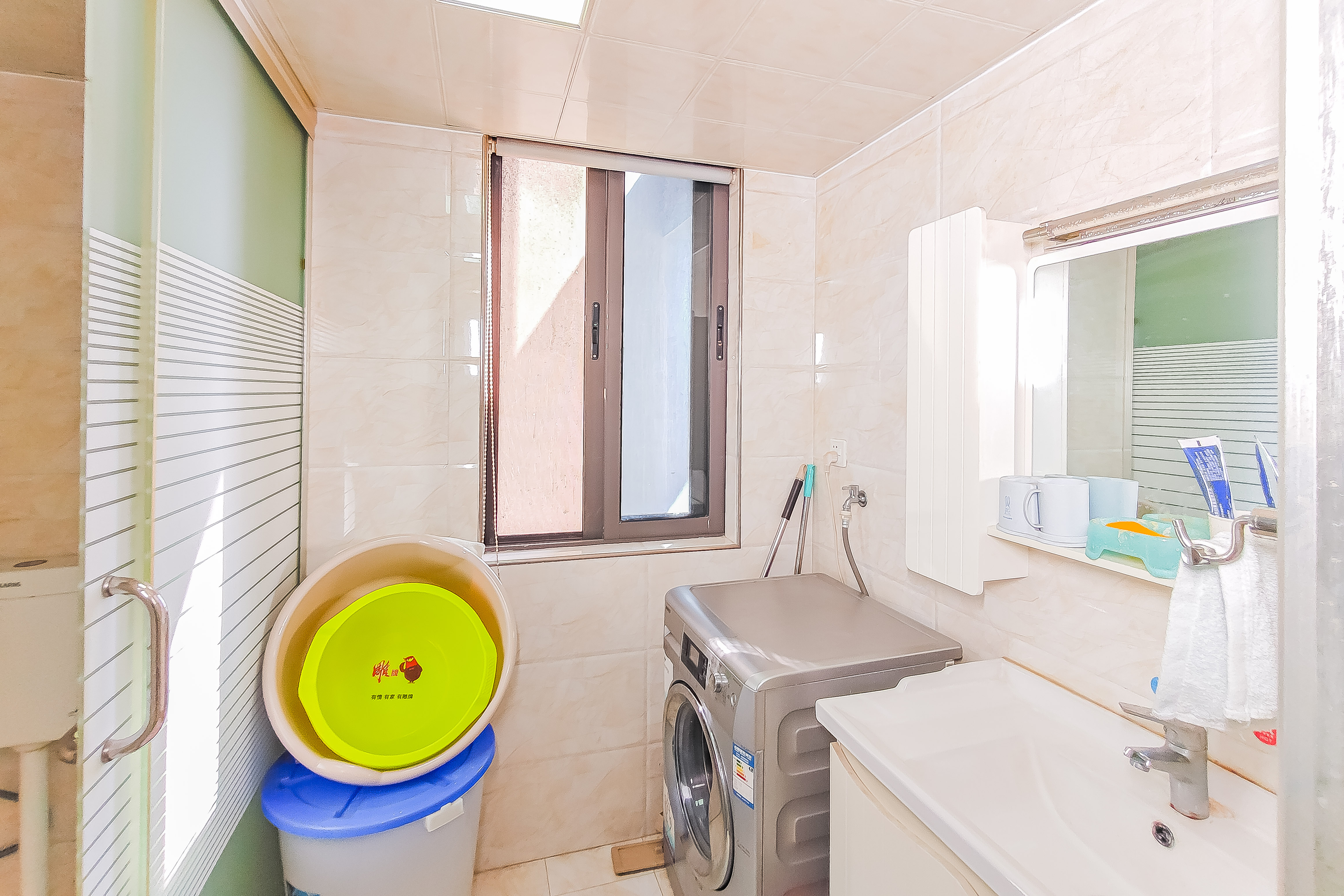 通用时代国际社区  3室2厅2卫    140.0万 通用时代国际社区  3室2厅2卫    140.0万卫生间