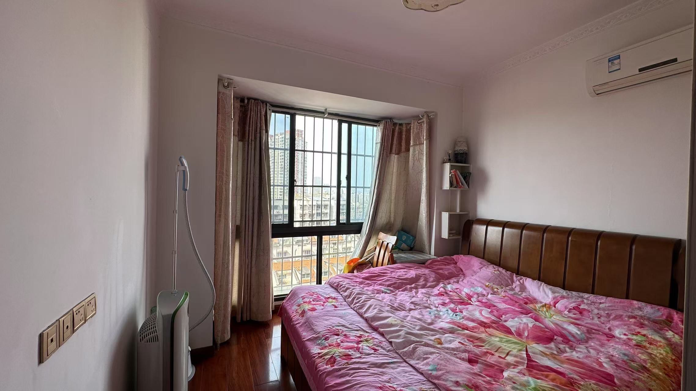 丰园大厦 2室1厅1卫 45.0万 丰园大厦 2室1厅1卫 45.0万室内图