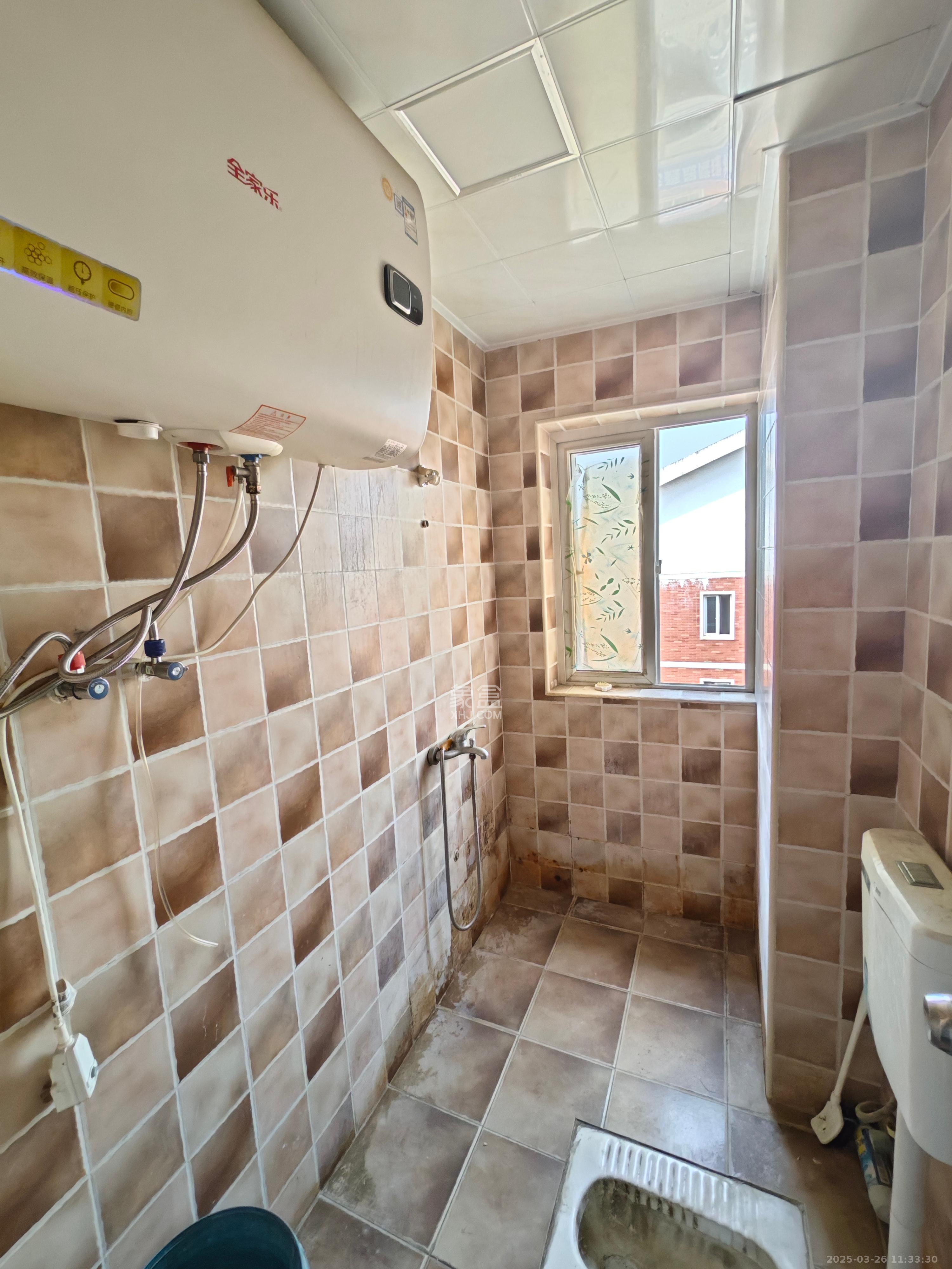 金鹰机电大市场  4室2厅1卫    1300.0元/月室内图