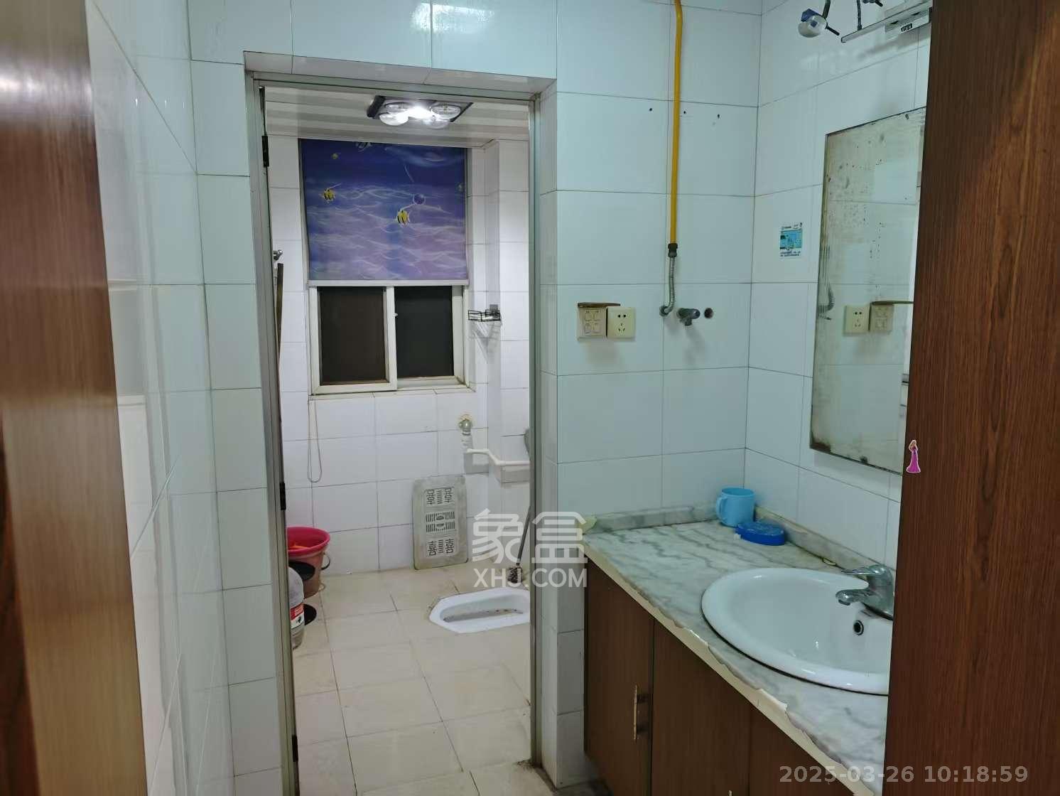 阳光苑 3室2厅2卫 1600.0元/月 阳光苑 3室2厅2卫 1600.0元/月室内图