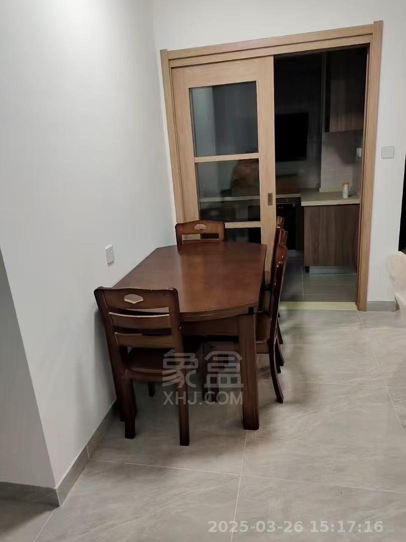 东部美的城 3室2厅2卫 1800.0元/月 东部美的城 3室2厅2卫 1800.0元/月室内图