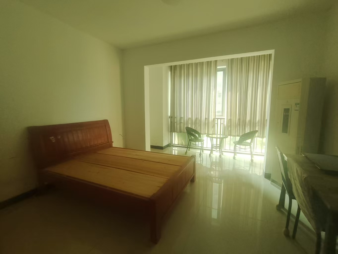 鹏利广场 4室2厅2卫 2400.0元/月 鹏利广场 4室2厅2卫 2400.0元/月室内图