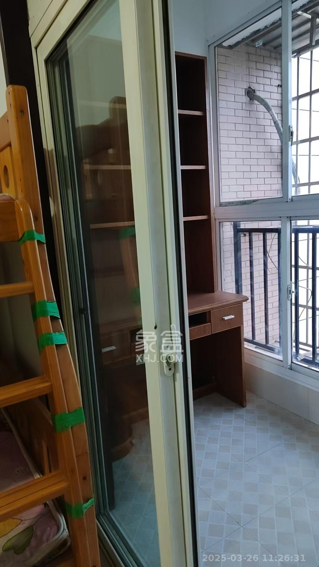 洋湖景园  3室1厅1卫   2300.00元/月室内图