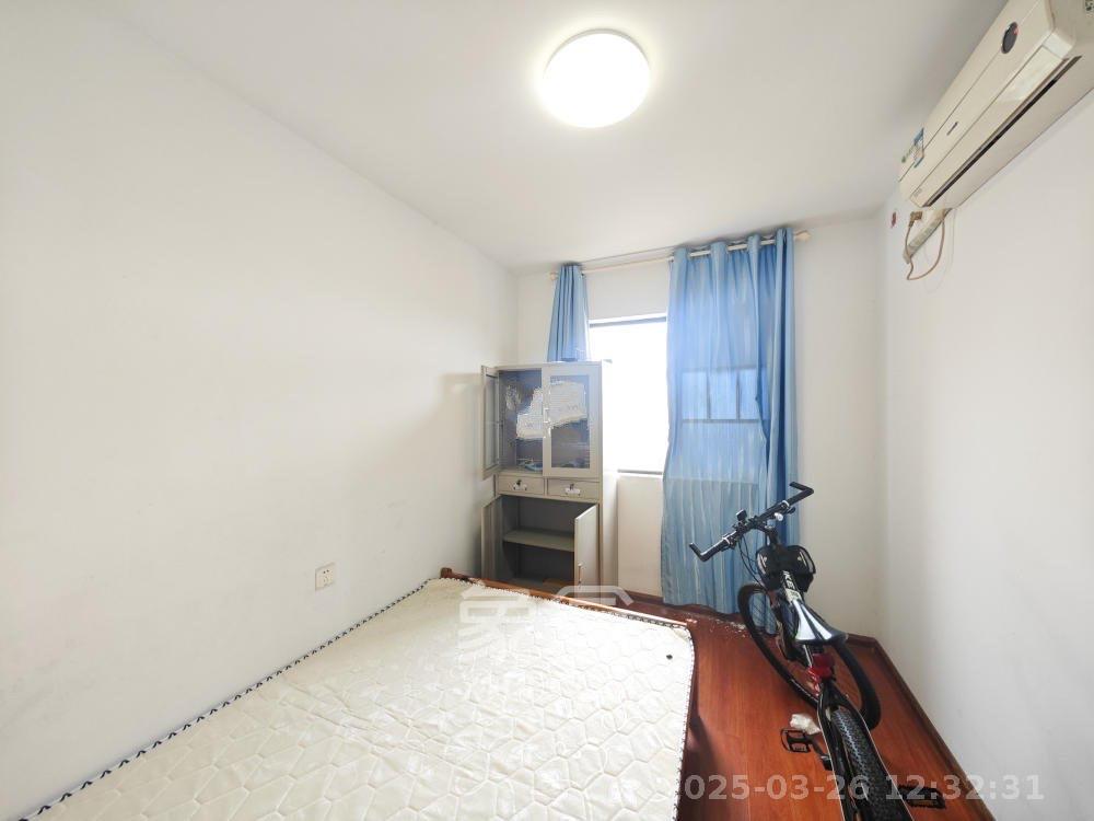 保利城(中航城国际社区、郡原美村) 3室2厅1卫 1800.0元/月 保利城(中航城国际社区、郡原美村) 3室2厅1卫 1800.0元/月室内图