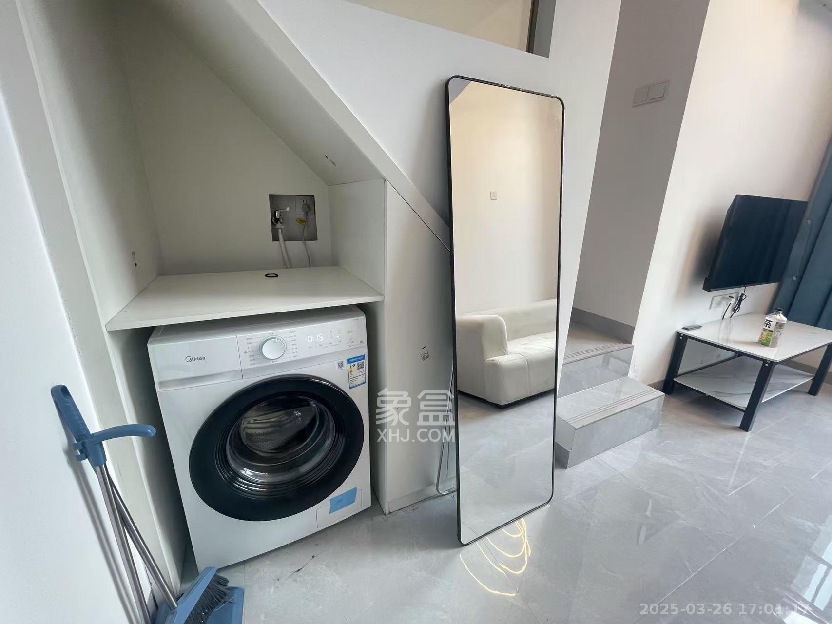 卓越中寰  1室1厅1卫   2100.00元/月室内图