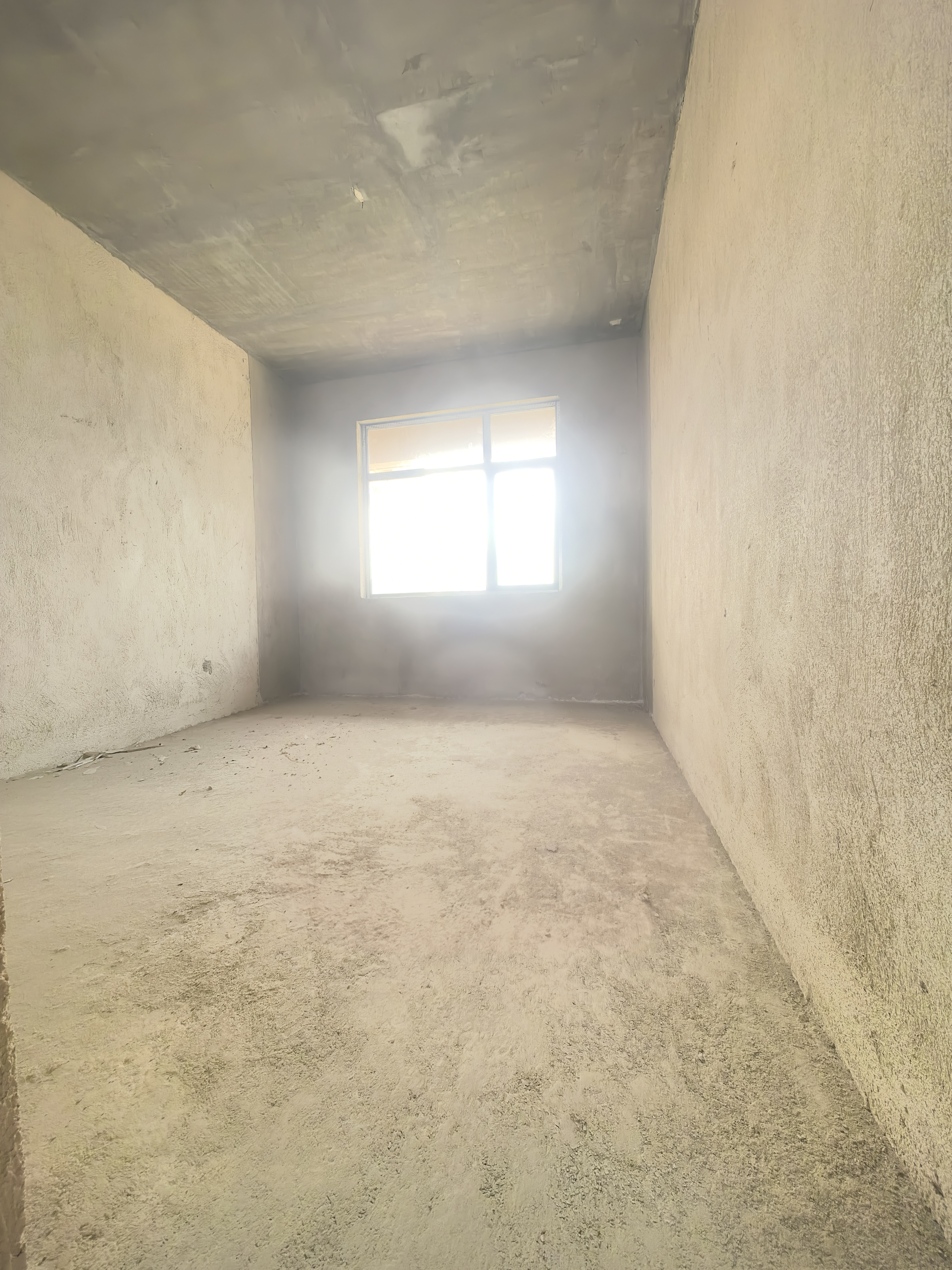 和泰家园 4室2厅2卫 75.8万 和泰家园 4室2厅2卫 75.8万客厅