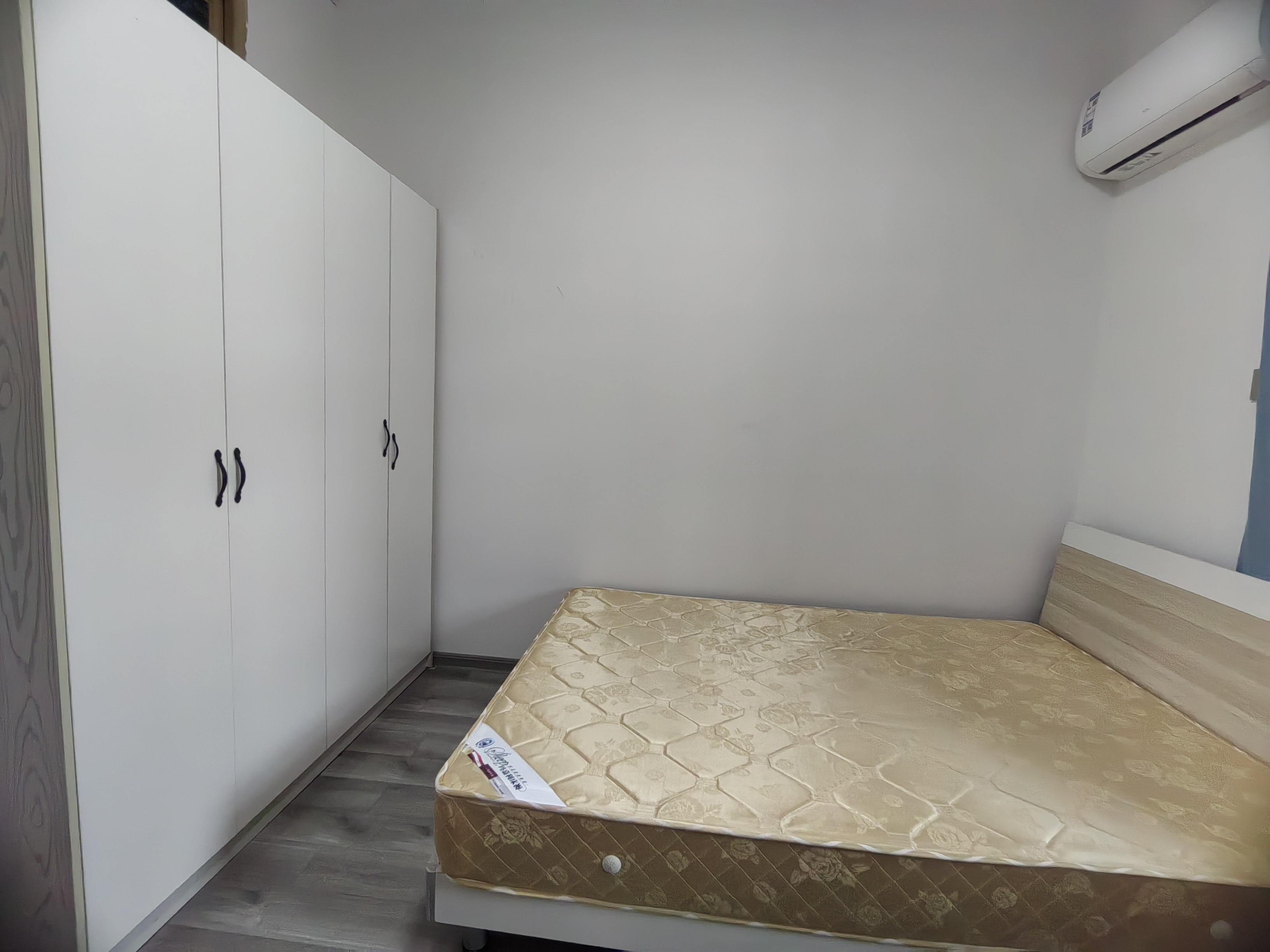 西湖一村 3室2厅1卫 1600.0元/月 西湖一村 3室2厅1卫 1600.0元/月室内图