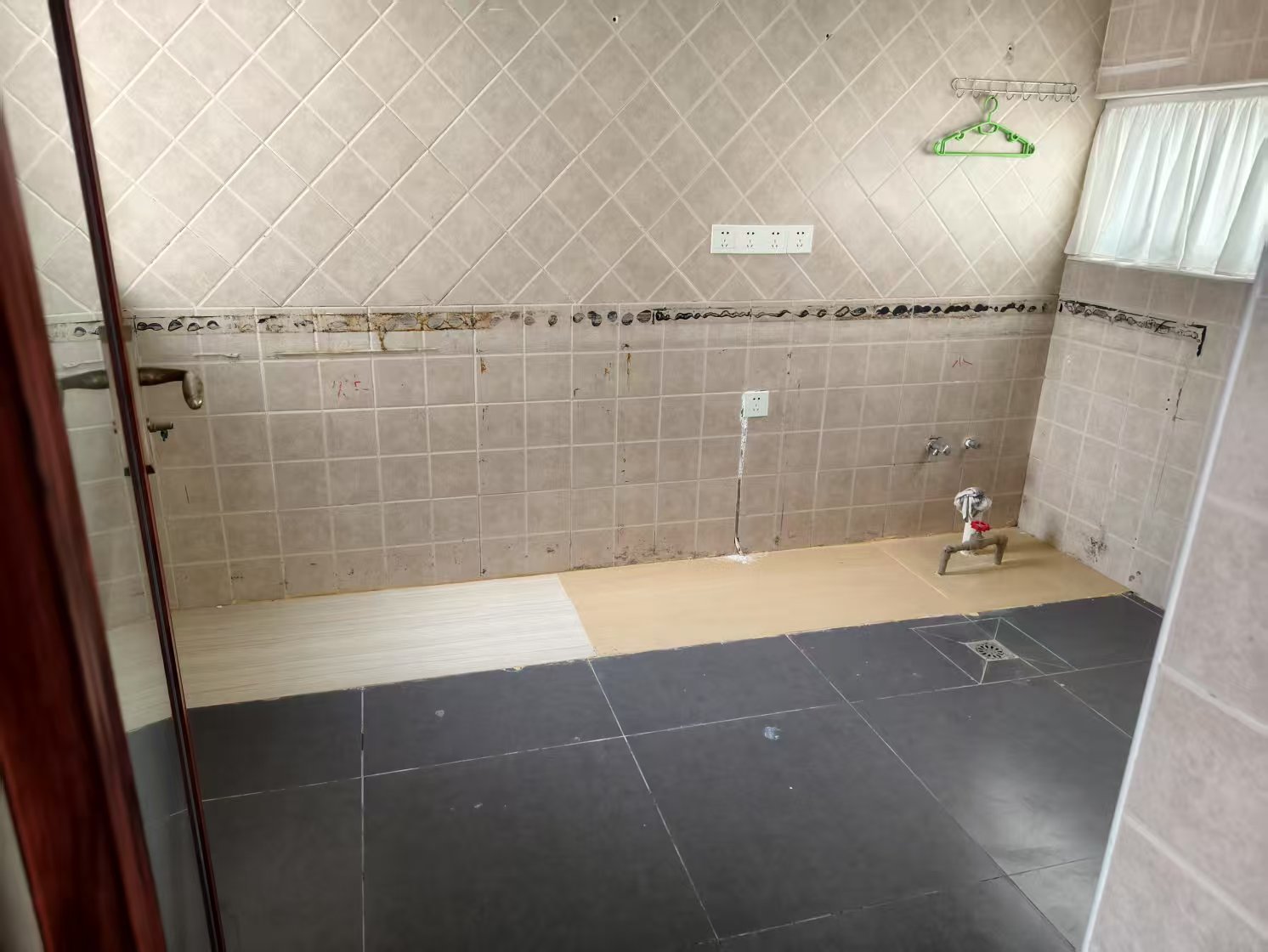 三水澜湾  4室0厅0卫   8500.00元/月室内图