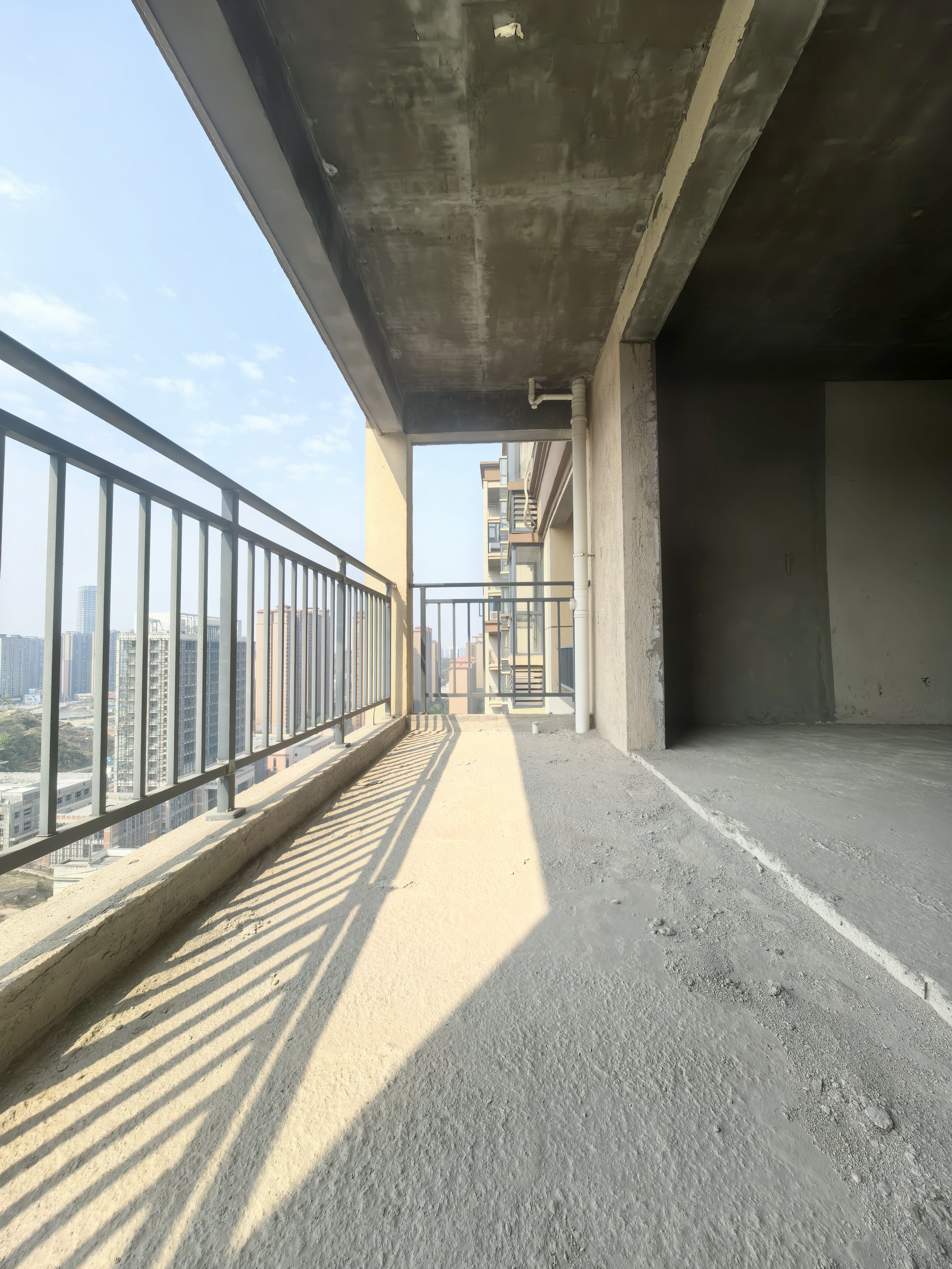 和泰家园 4室2厅2卫 75.8万 和泰家园 4室2厅2卫 75.8万客厅