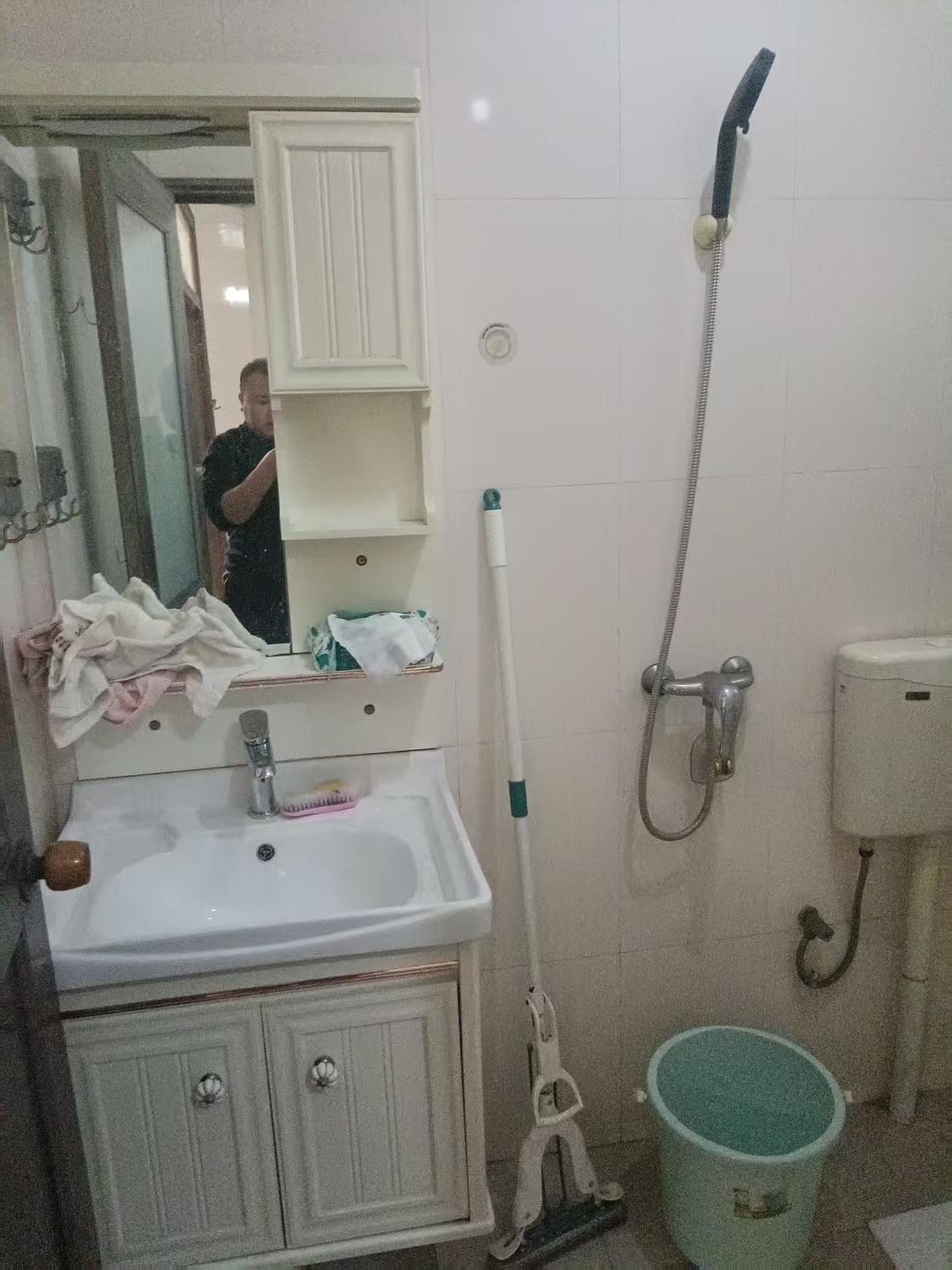 科源小区 2室2厅1卫 1000.0元/月 科源小区 2室2厅1卫 1000.0元/月室内图