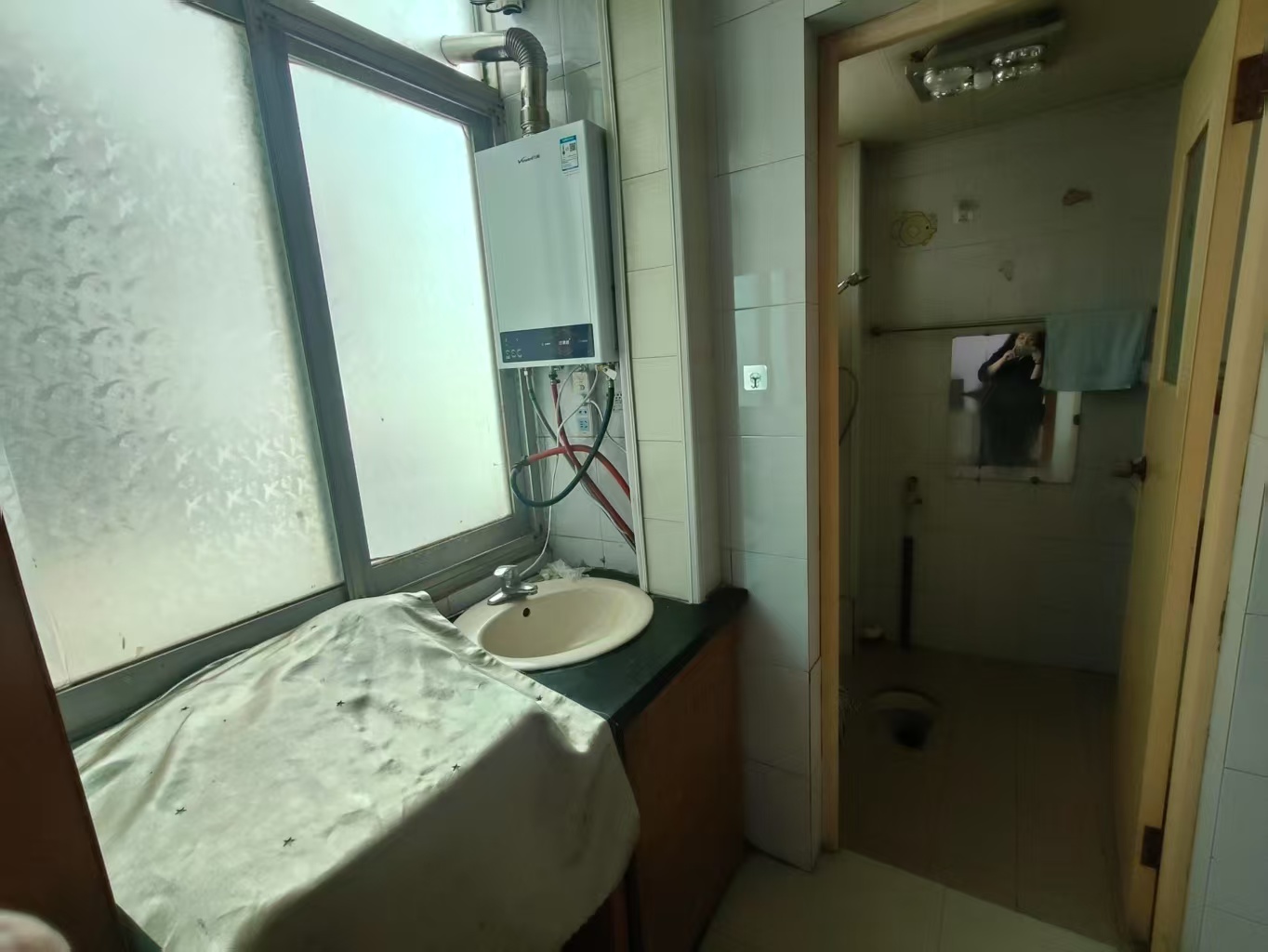 益华小区 2室1厅1卫 21.8万 益华小区 2室1厅1卫 21.8万室内图