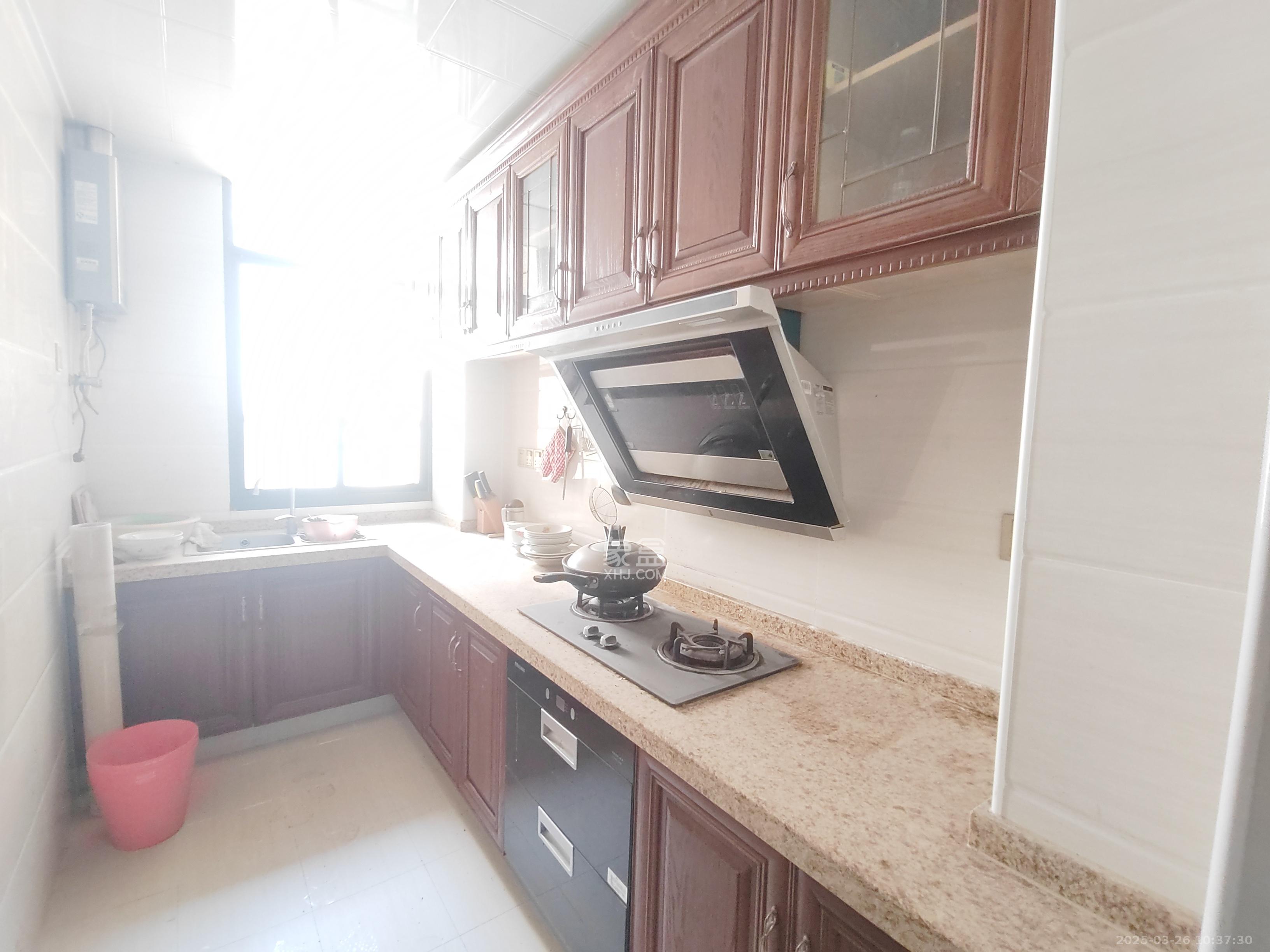 金茂梅溪湖 3室2厅1卫 3500.0元/月 金茂梅溪湖 3室2厅1卫 3500.0元/月室内图