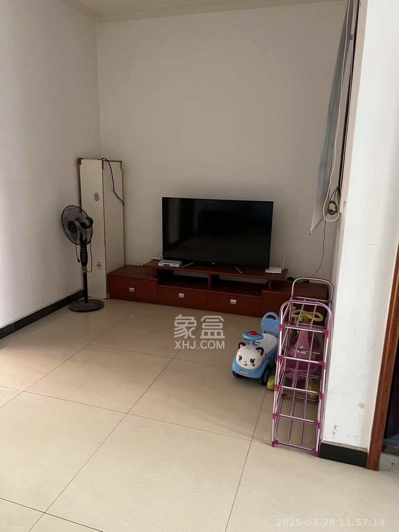 小龚湾小区  2室2厅1卫   1700.00元/月