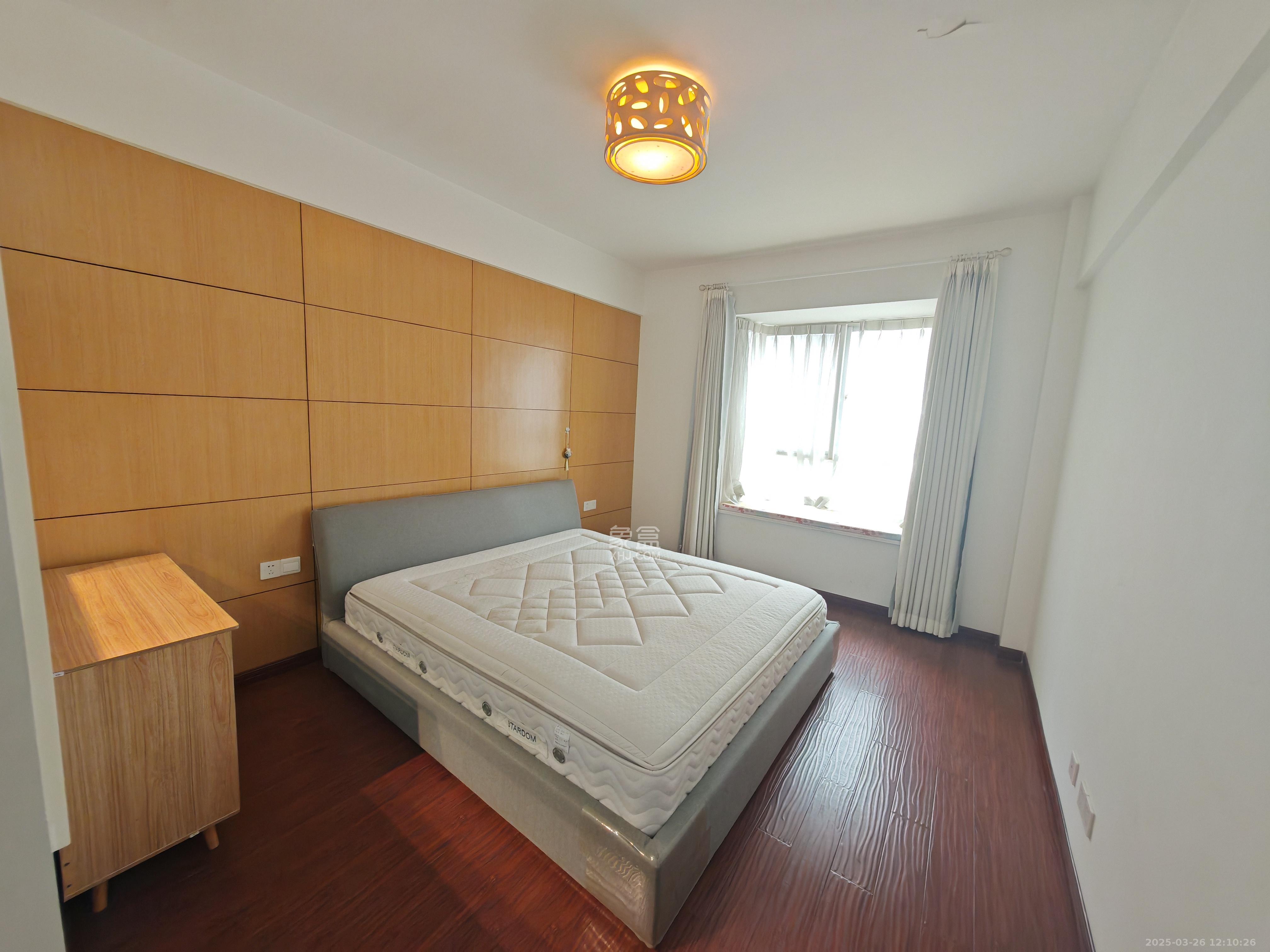 城市山水豪园（山水城市风景）  3室2厅2卫   2800.00元/月室内图