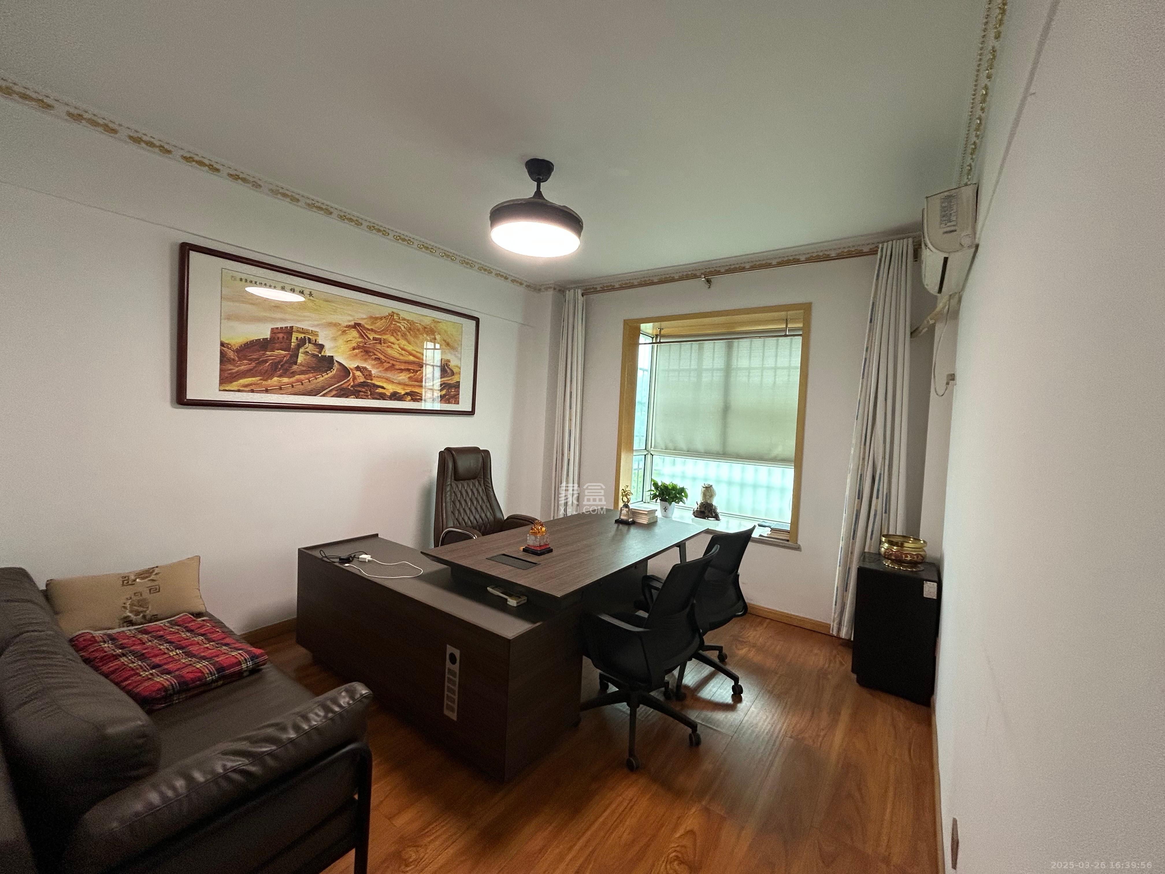 桃花古潭小区(天际绿洲) 4室2厅2卫 5000.0元/月 桃花古潭小区(天际绿洲) 4室2厅2卫 5000.0元/月室内图