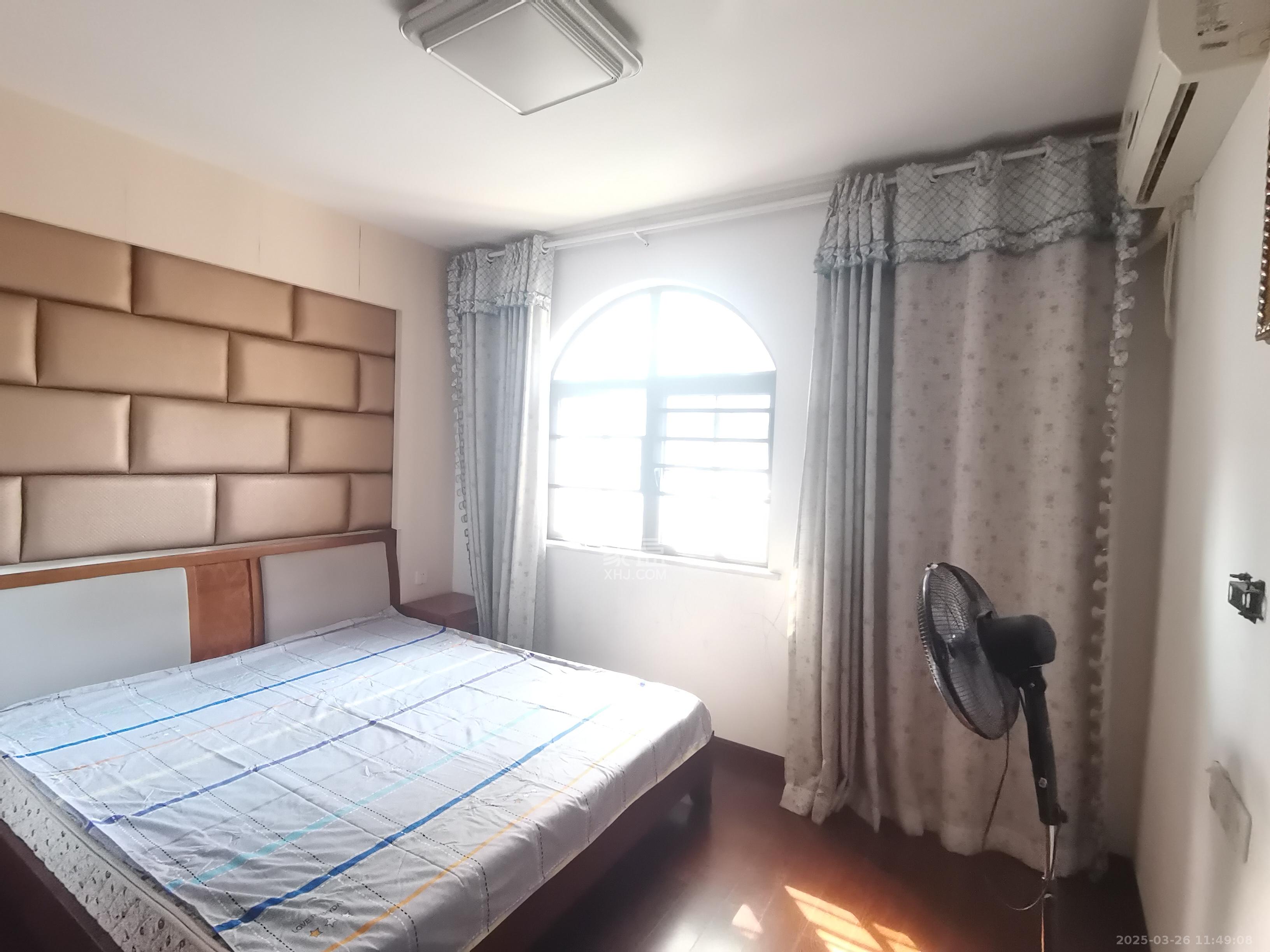 金侨城 3室2厅2卫 1200.0元/月 金侨城 3室2厅2卫 1200.0元/月室内图