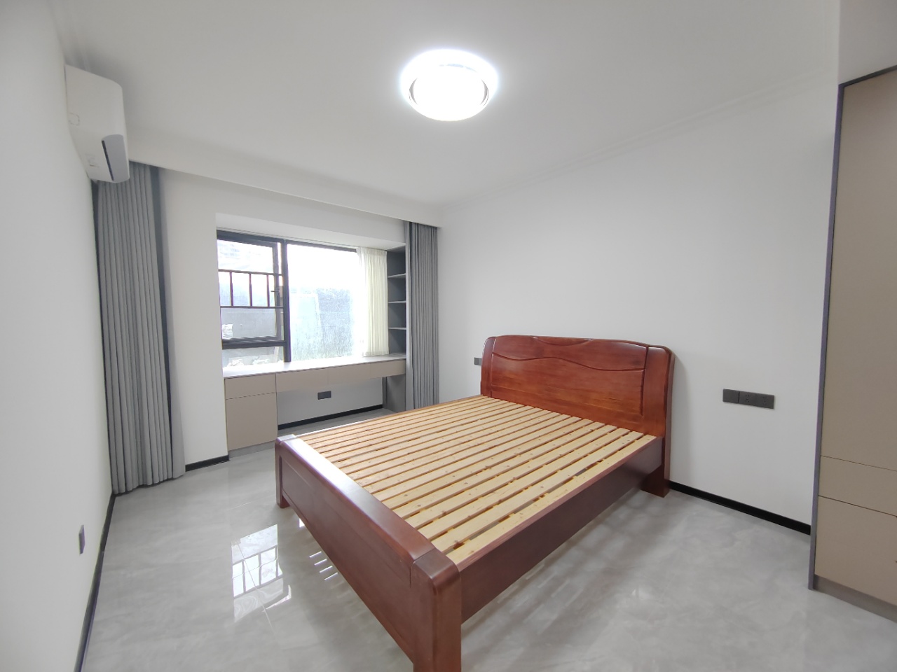 建发央著(悦发央著) 3室2厅1卫 2800.0元/月 建发央著(悦发央著) 3室2厅1卫 2800.0元/月室内图