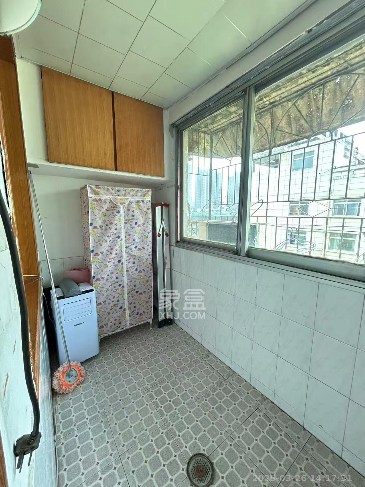 东福小区  2室2厅1卫   1800.00元/月