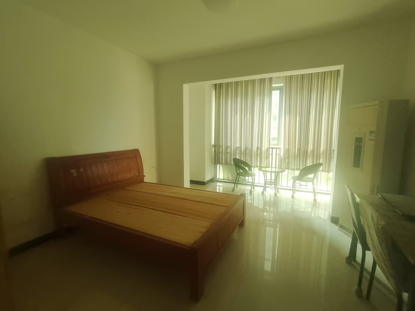 鹏利广场 4室2厅2卫 2400.0元/月 鹏利广场 4室2厅2卫 2400.0元/月室内图