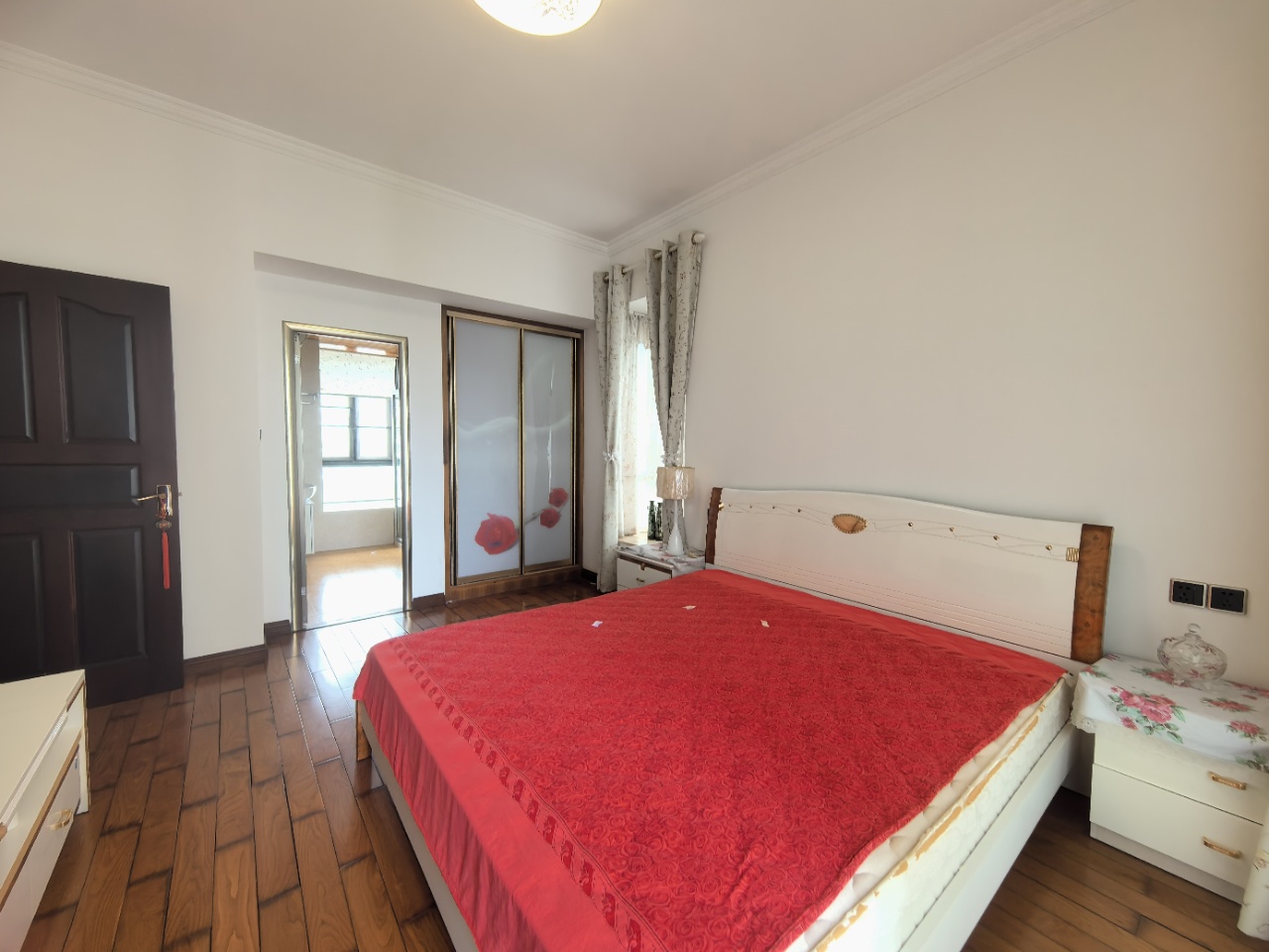 金碧文华 4室2厅2卫 245.0万 金碧文华 4室2厅2卫 245.0万室内图