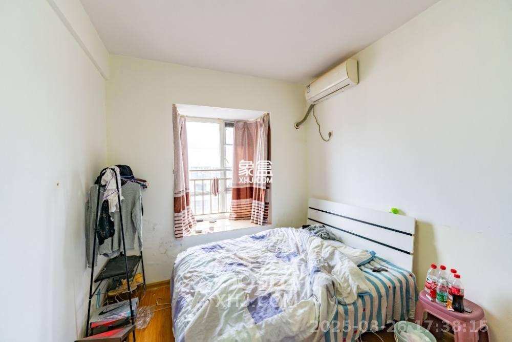 华银天际 5室2厅2卫 2400.0元/月 华银天际 5室2厅2卫 2400.0元/月室内图