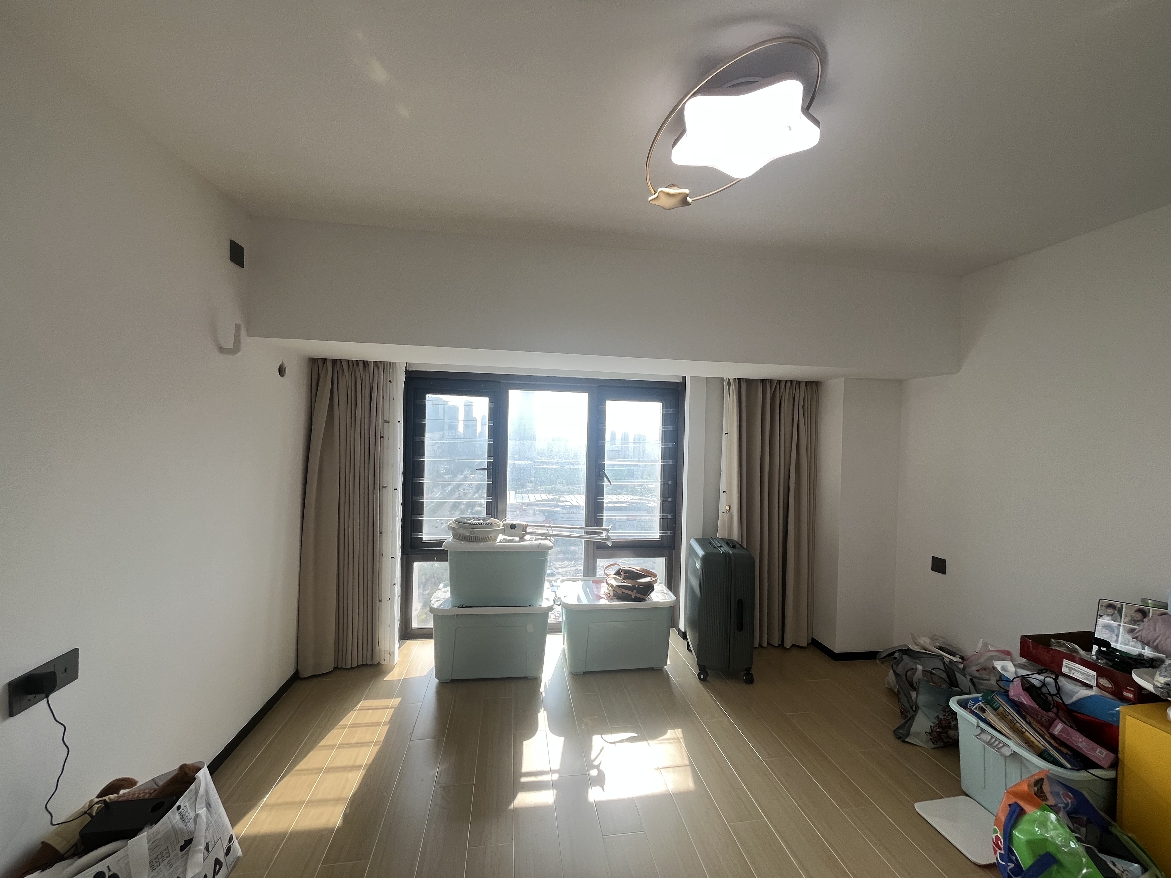 海航豪庭南苑 2室2厅2卫 5600.0元/月 海航豪庭南苑 2室2厅2卫 5600.0元/月室内图