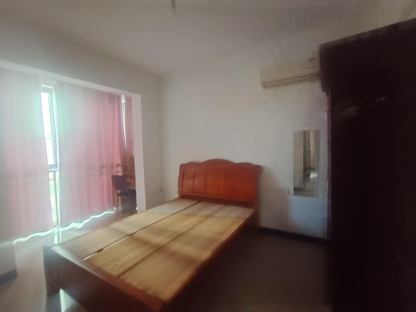 鹏利广场 4室2厅2卫 2400.0元/月 鹏利广场 4室2厅2卫 2400.0元/月室内图