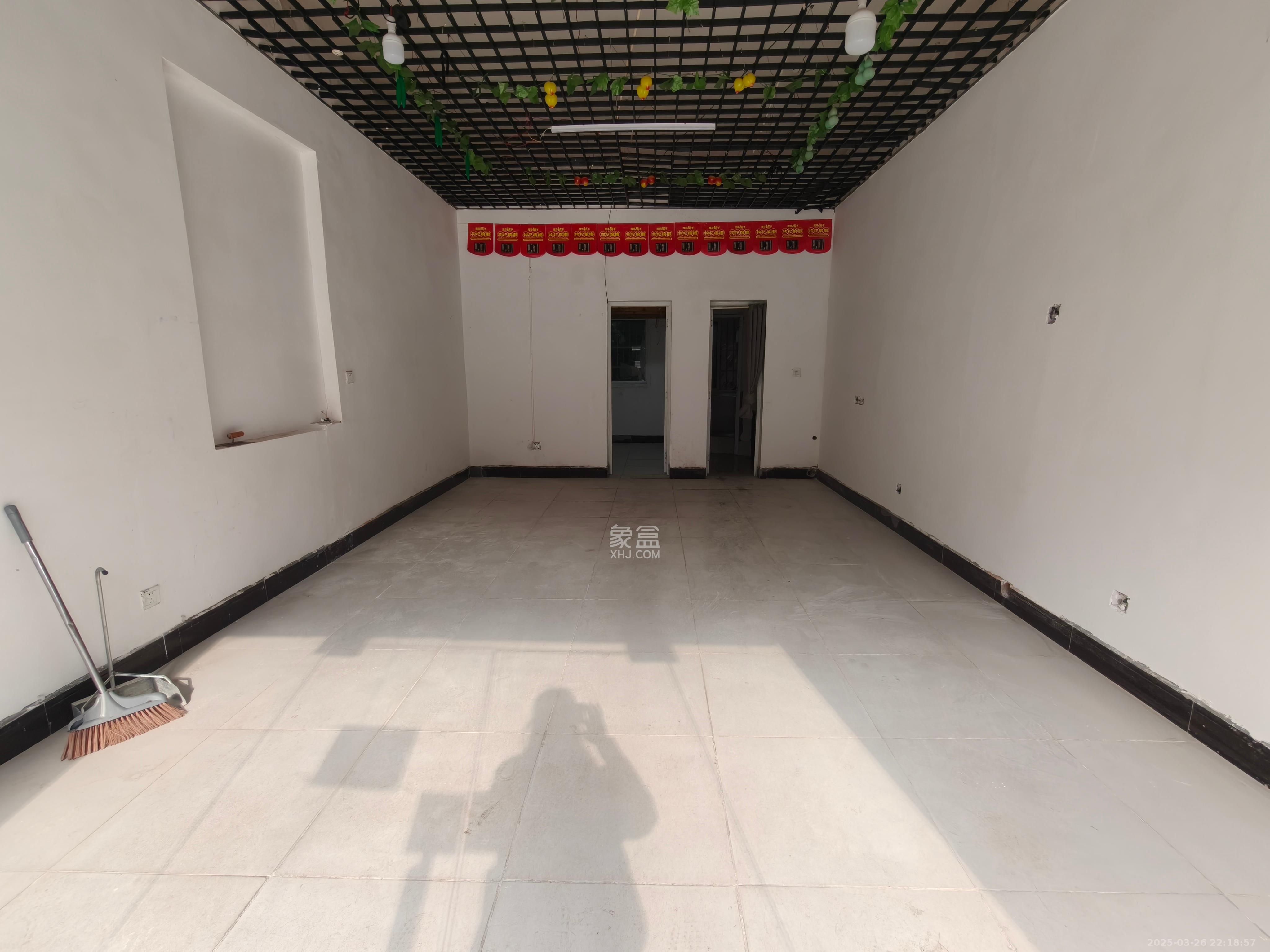 樟树屋小区  1室0厅1卫   2600.00元/月室内图