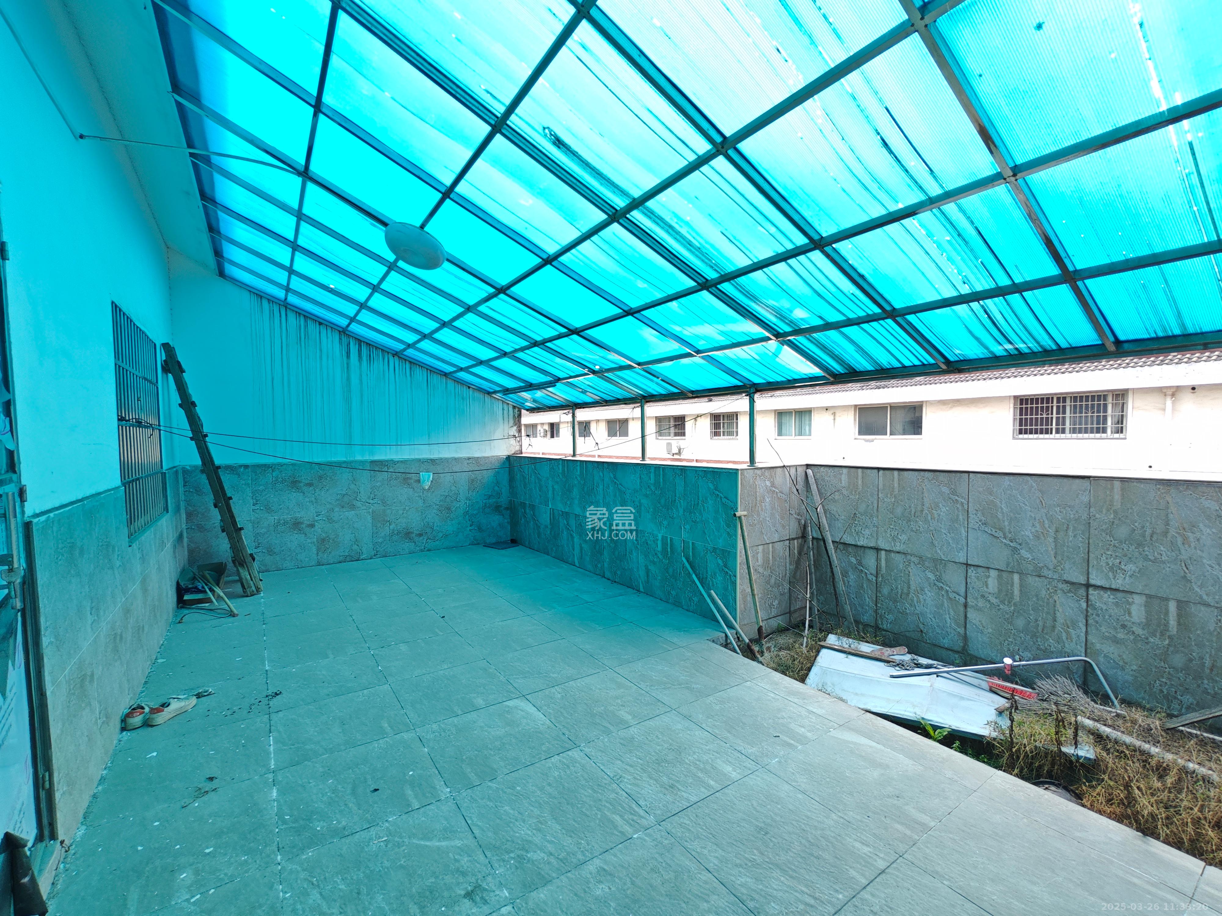 金鹰机电大市场 4室2厅1卫 1300.0元/月 金鹰机电大市场 4室2厅1卫 1300.0元/月室内图