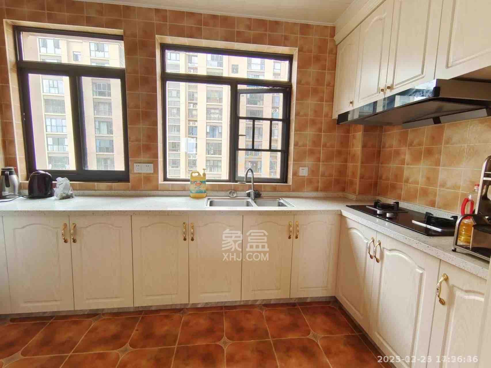 提香蓝岸 3室2厅2卫 2100.0元/月 提香蓝岸 3室2厅2卫 2100.0元/月室内图