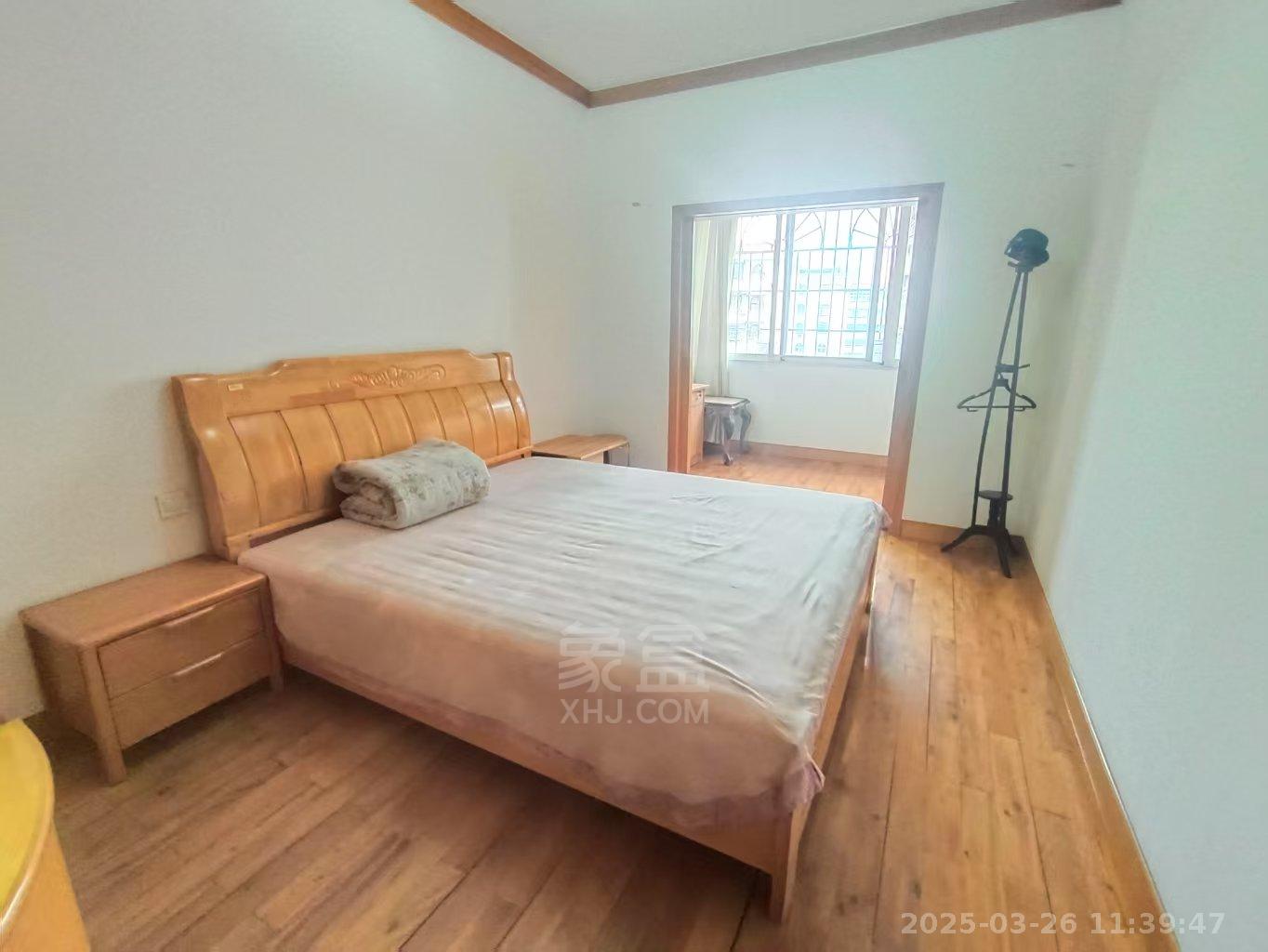 政华小区 3室2厅1卫 1800.0元/月 政华小区 3室2厅1卫 1800.0元/月室内图